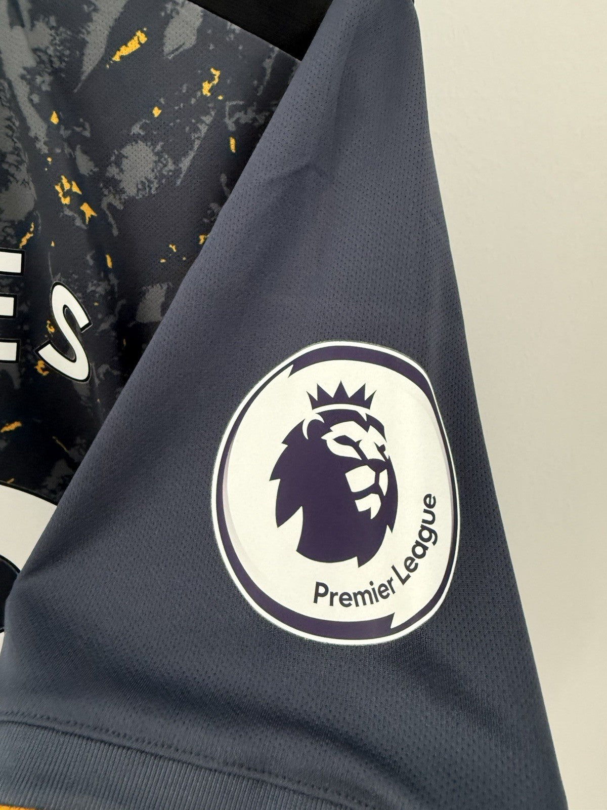 Wolverhampton Wanderers Neves #8 2021/22 Large Away Shirt Castore BNWT