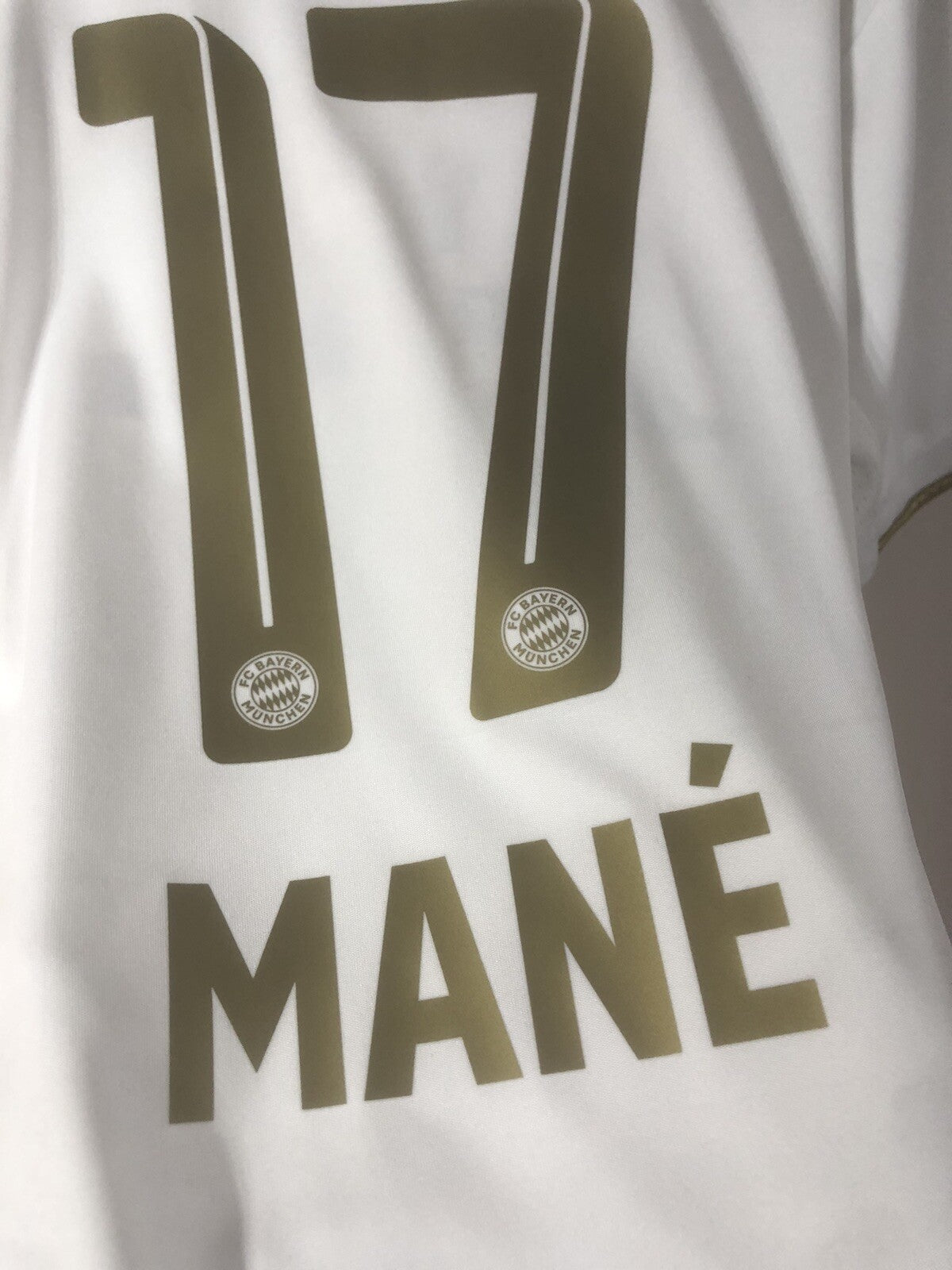 Bayern Munich Mane #17 2022/23 Large Away Shirt Excellent Condition HI3886