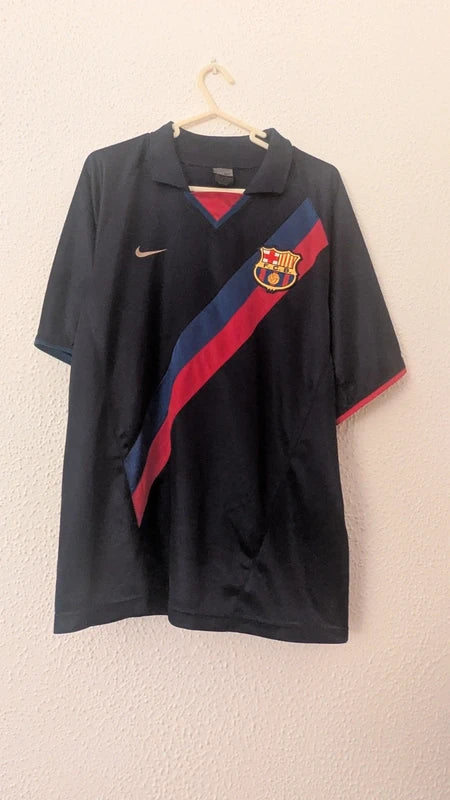 2002-04 Barcelona Away Shirt Luis Enrique #21 - 5.5/10