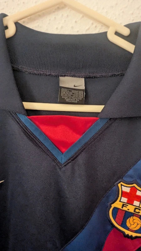 2002-04 Barcelona Away Shirt Luis Enrique #21 - 5.5/10