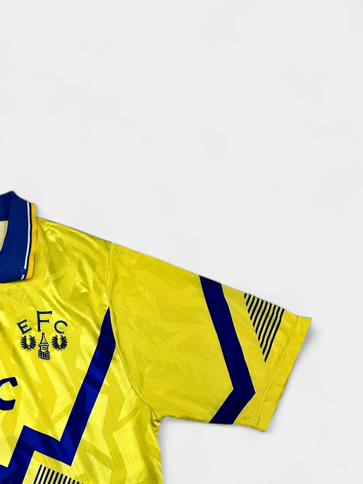 Everton FC 1990-92 Football Shirt (Small)
