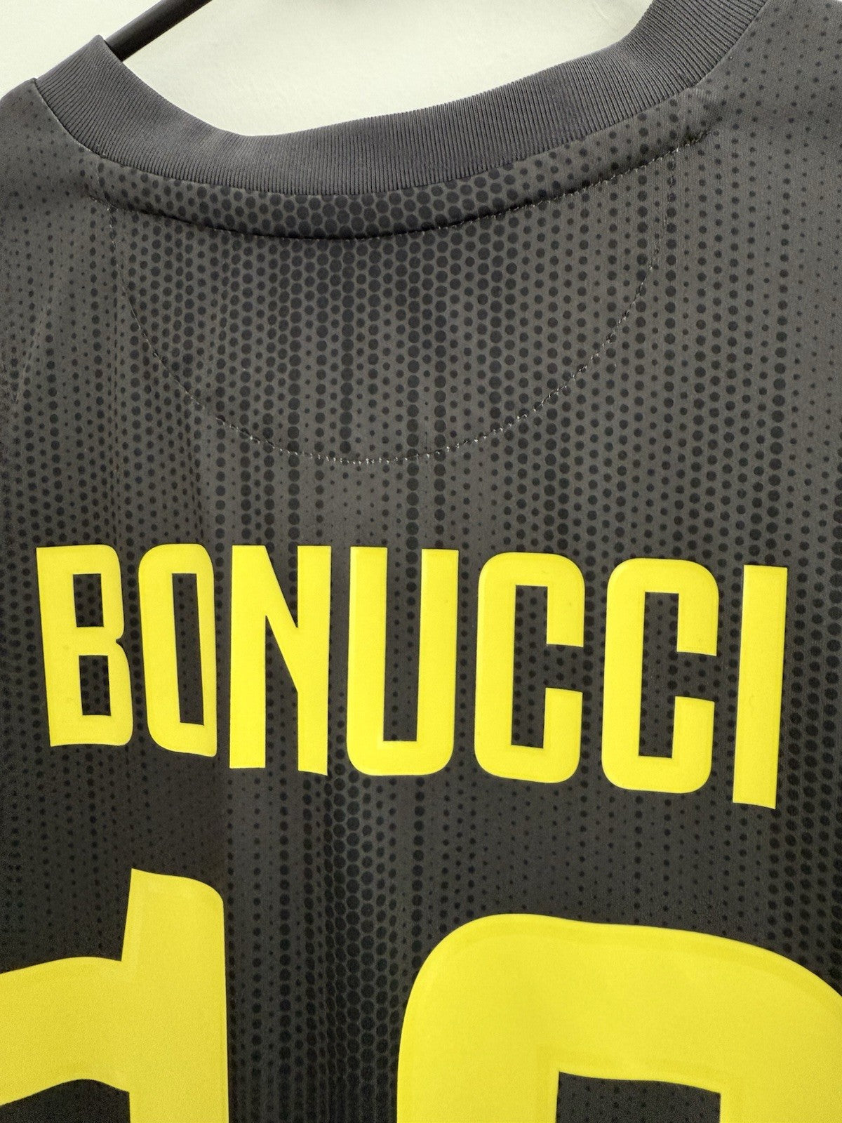 Juventus Bonucci #19 2018/19 Small 3rd Shirt Adidas Excellent Condition DP0455
