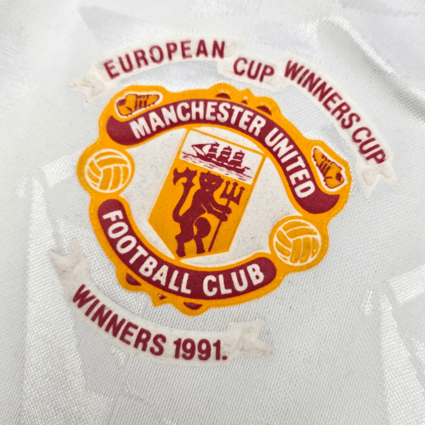1990/91 Manchester United European Cup Winners Football Shirt (L) Adidas (Signed: Denis Irwin)
