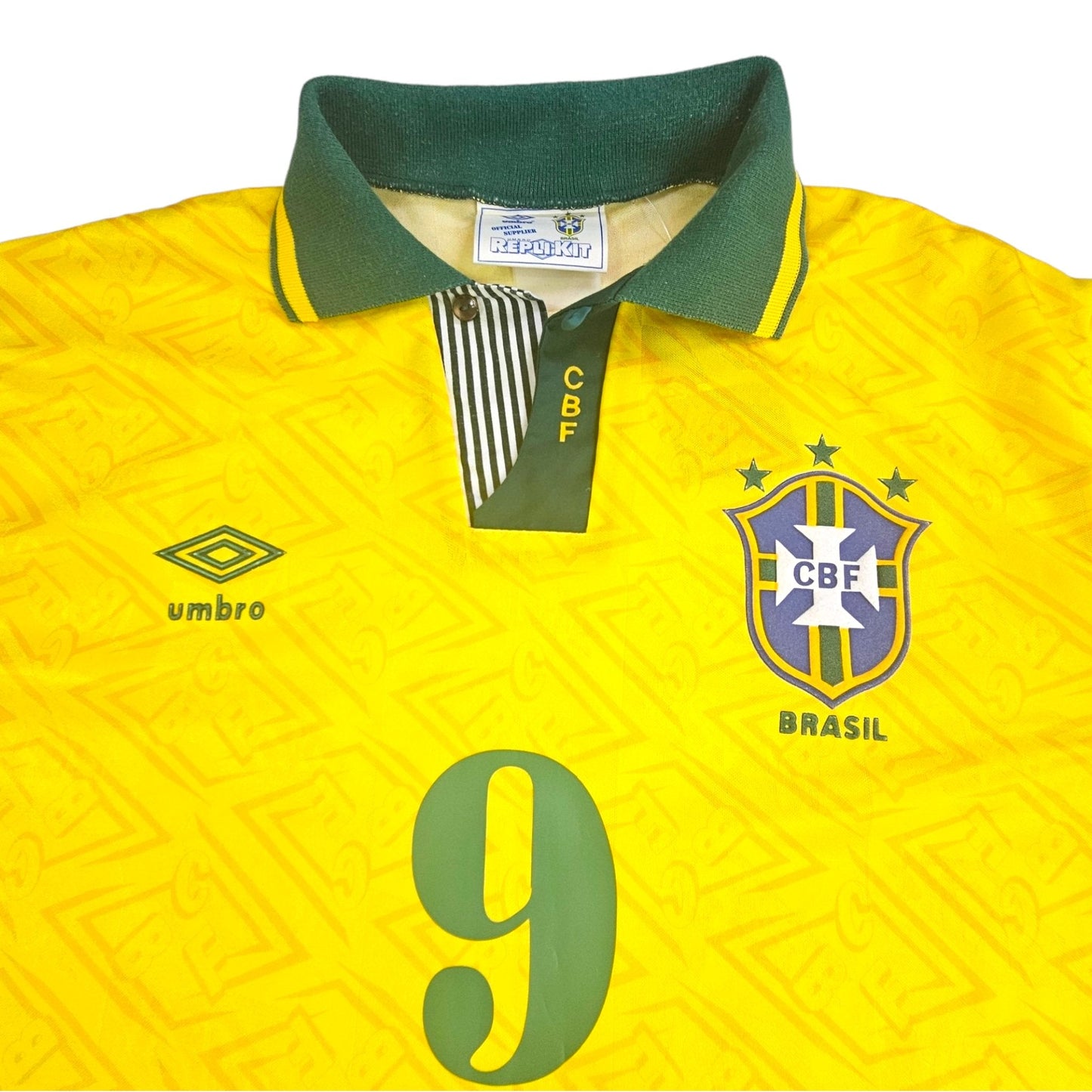 1991/93 Brazil Home Football Shirt (L) Umbro # 9 Careca