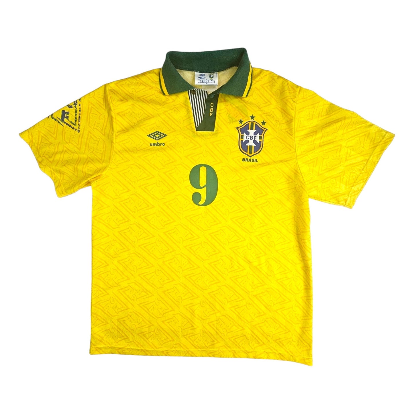 1991/93 Brazil Home Football Shirt (L) Umbro # 9 Careca