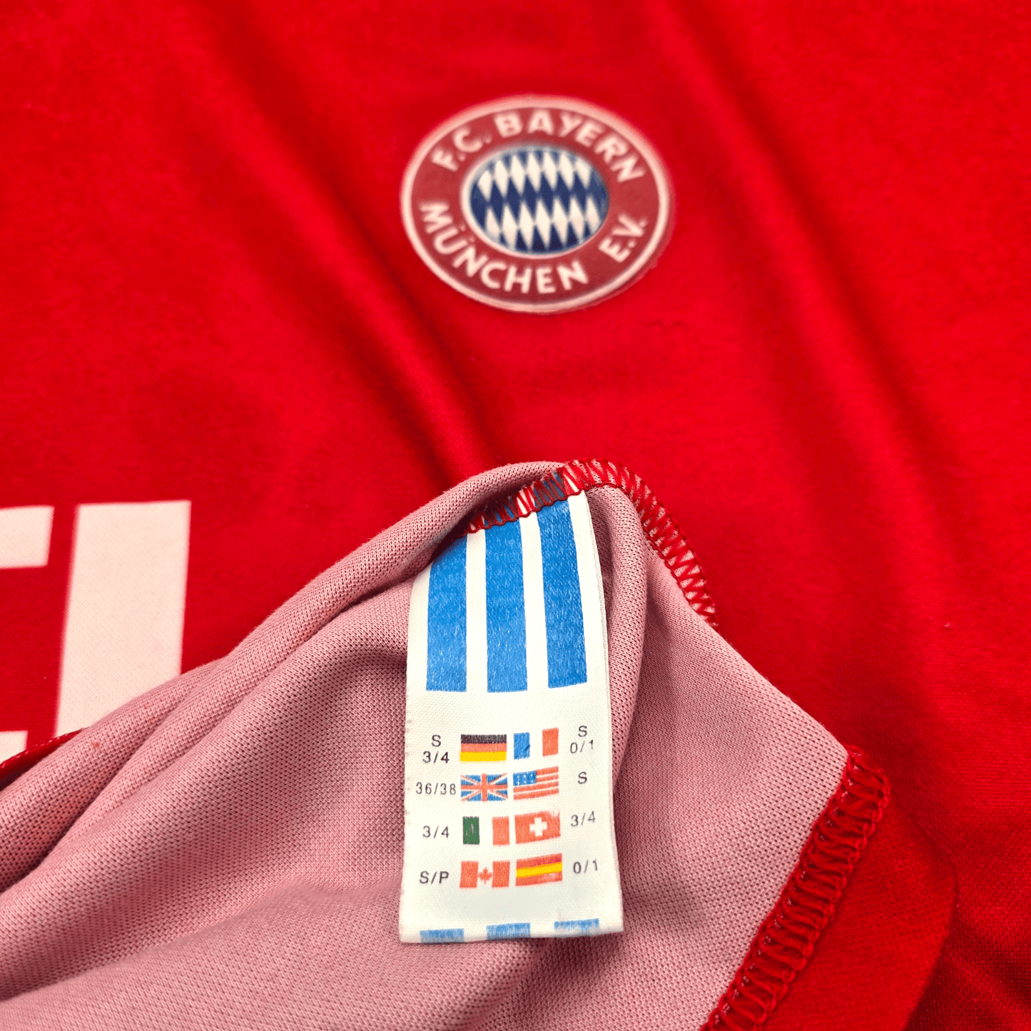 1992/93 Bayern Munich Home Football Shirt (S) Adidas #8 (Schupp)