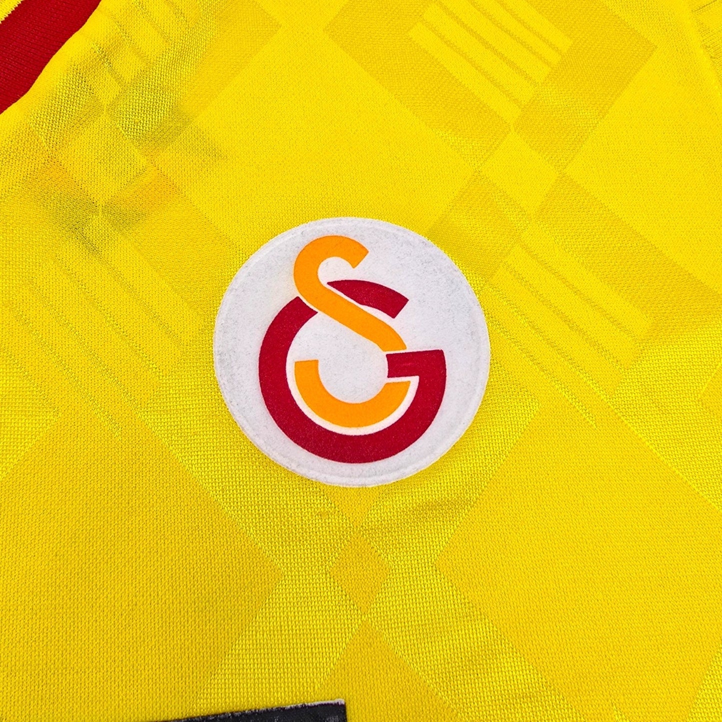 1992/93 Galatasaray Away Football Shirt (L) Umbro