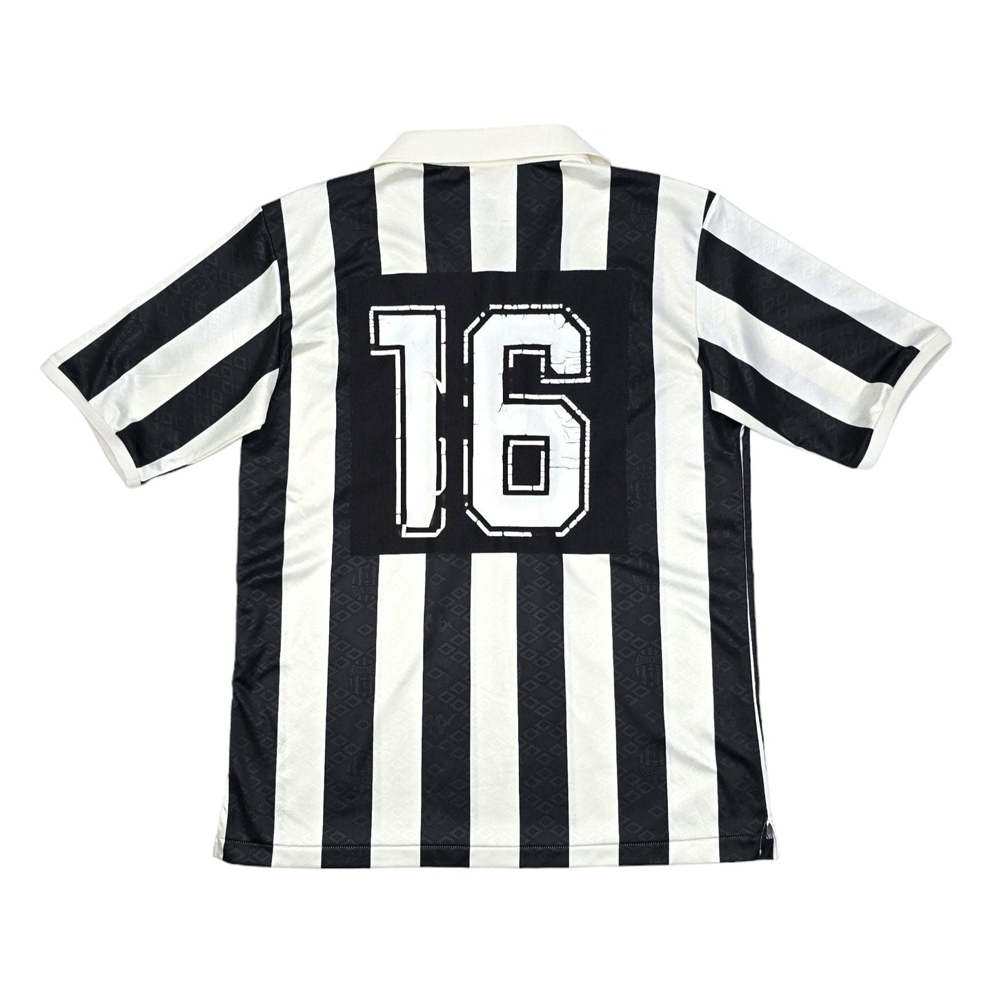1992/94 Juventus Home Football Shirt (M) Kappa #16