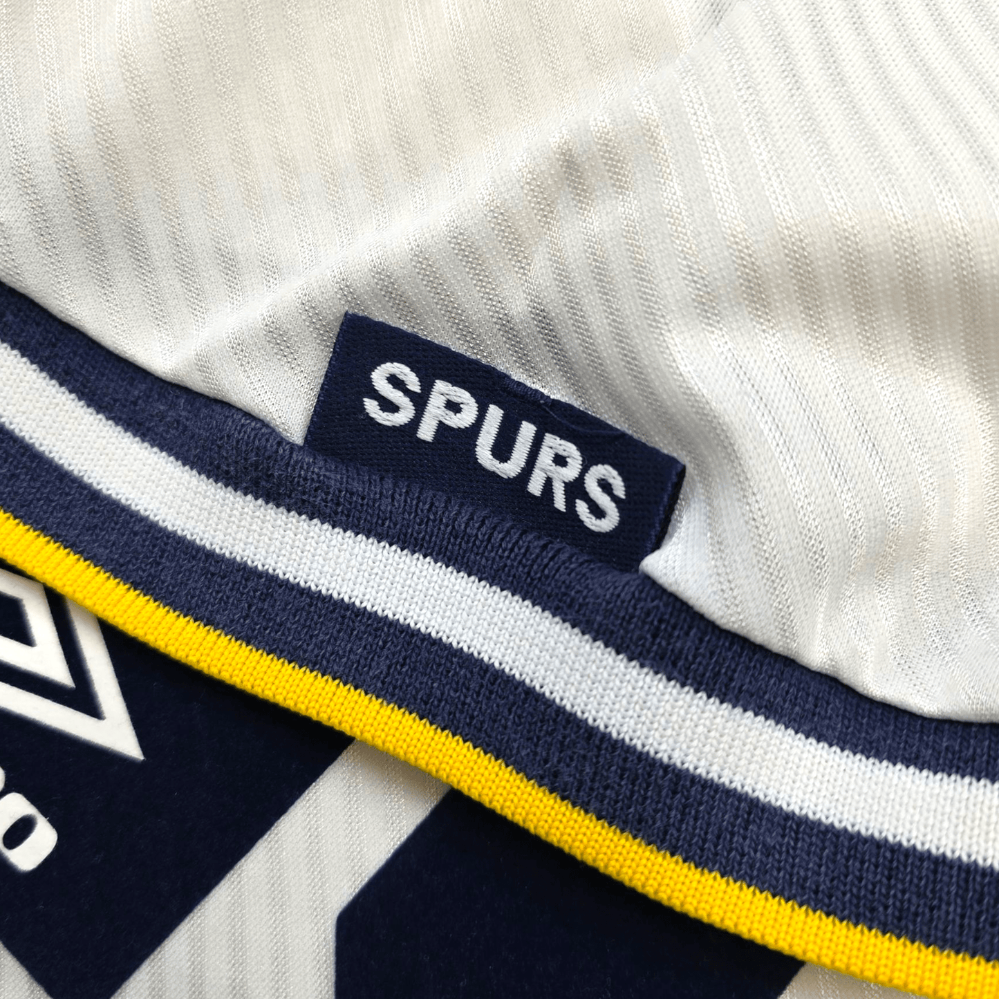 1993/95 Tottenham Hotspur Home Football Shirt (S) Umbro #10 Sheringham