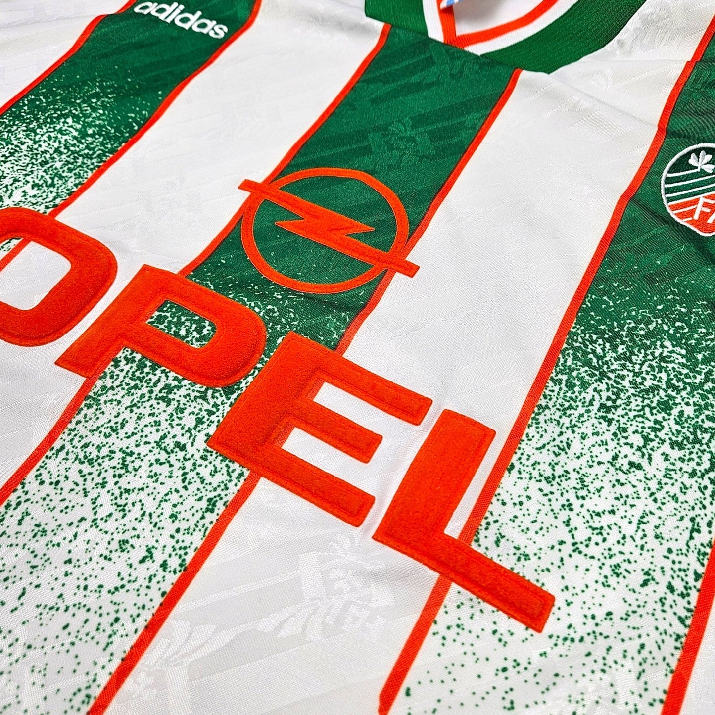 1994 Republic of Ireland Away Football Shirt (L) Adidas