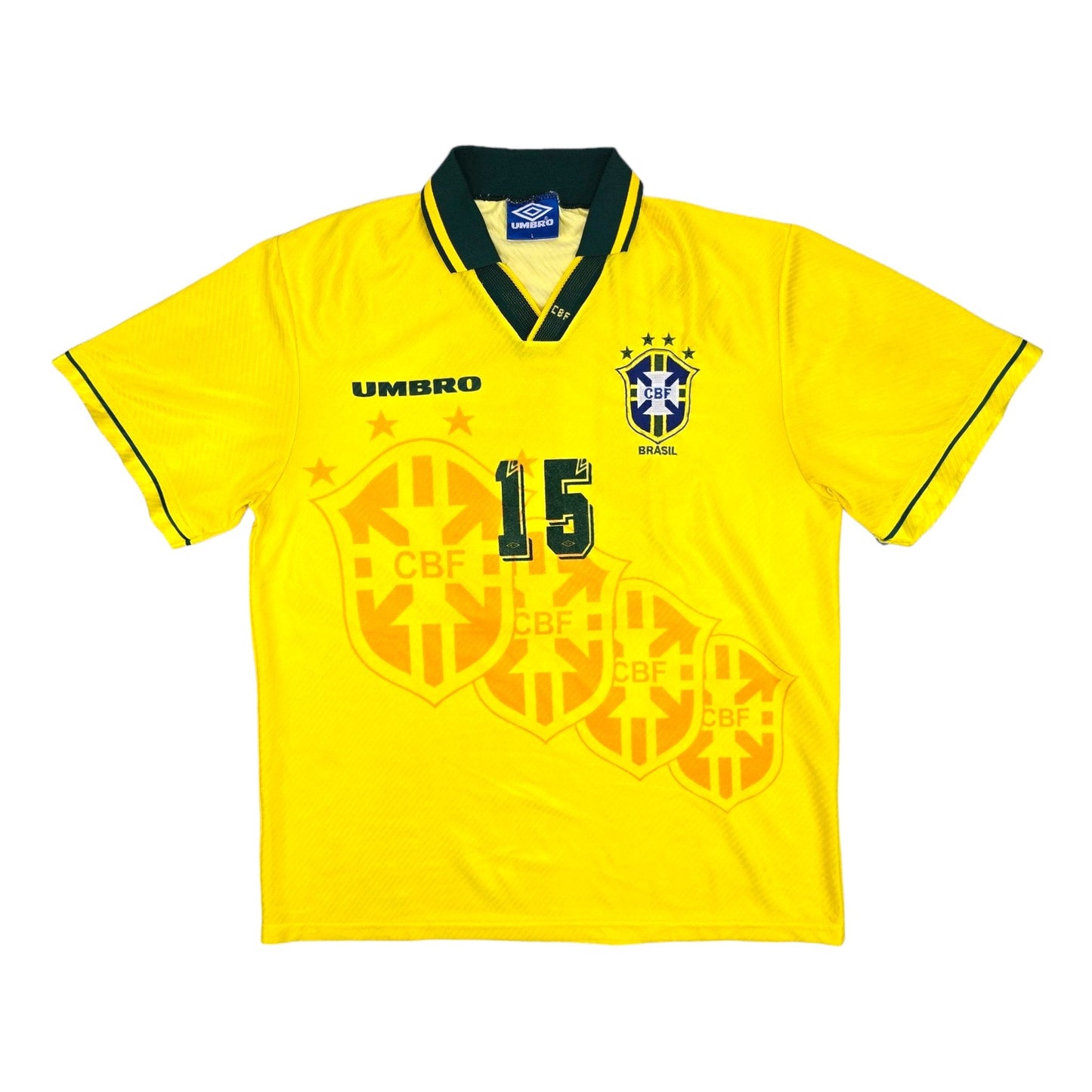 1994/96 Brazil Home Football Shirt (L) Umbro #15 (Santos)