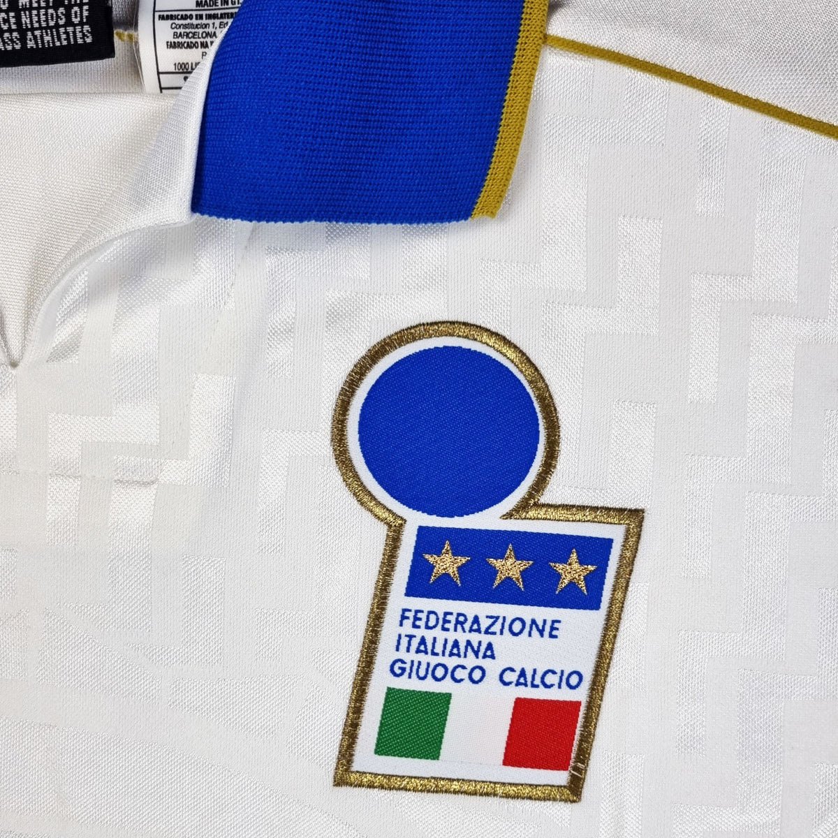 1994/96 Italy Away Football Shirt (M) Nike