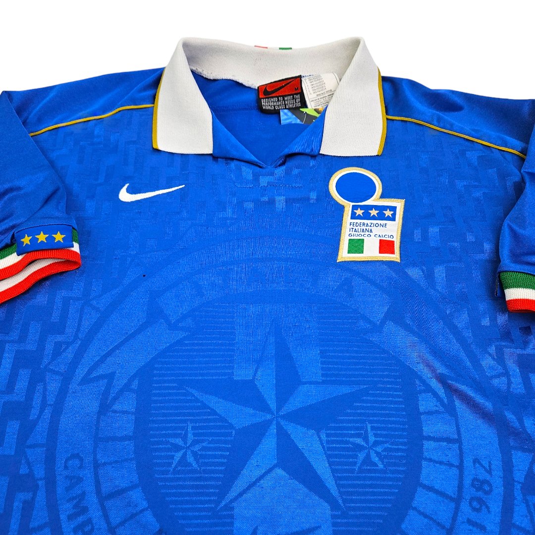1994/96 Italy Home Football Shirt (M) Nike # 9 (Ravanelli)