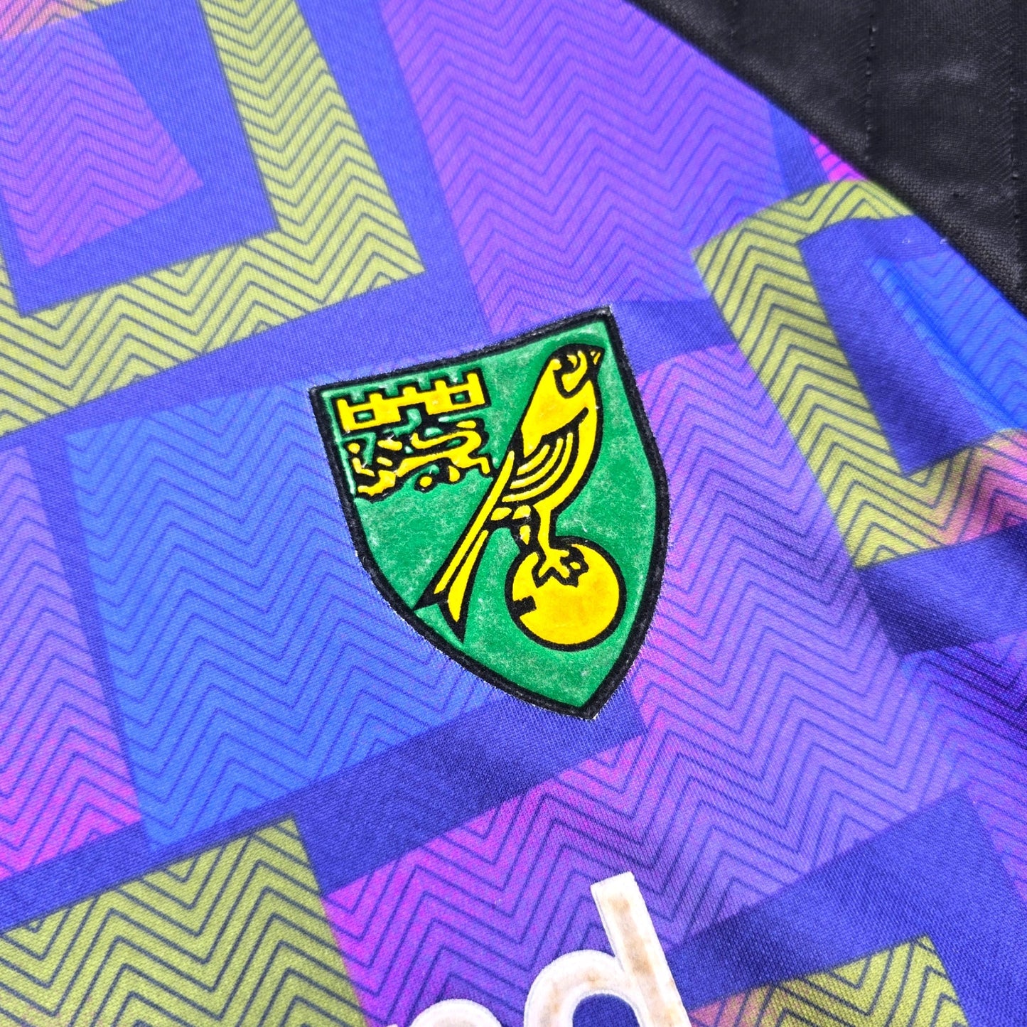 1994/96 Norwich City Goal Keeper Football Shirt (M) Mitre