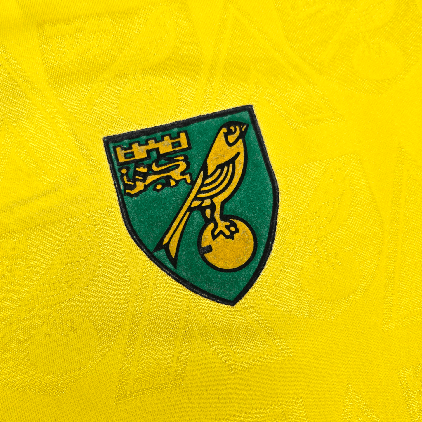 1994/96 Norwich City Home Football Shirt (L) Mitre