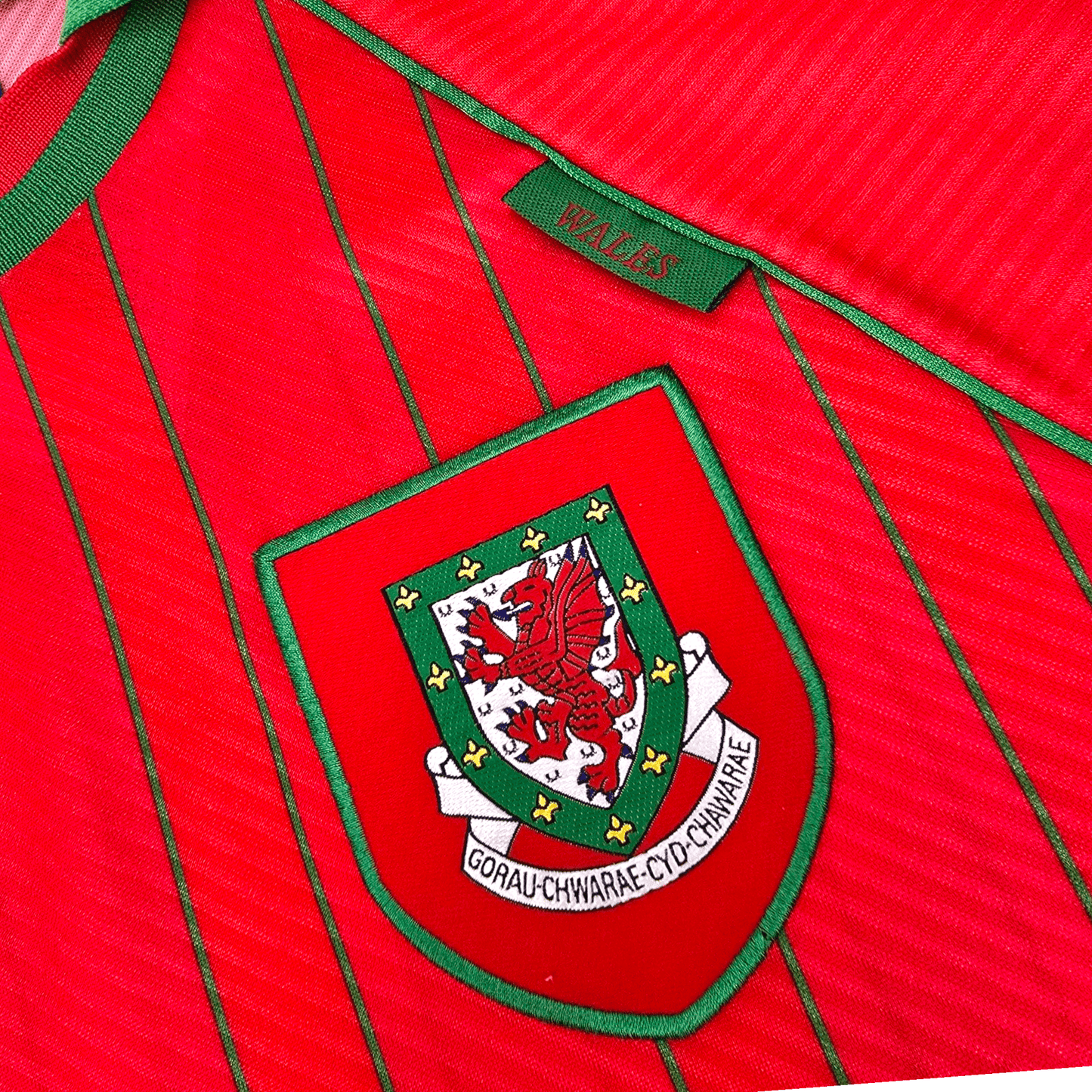 1994/96 Wales Home Football Shirt (M) Umbro