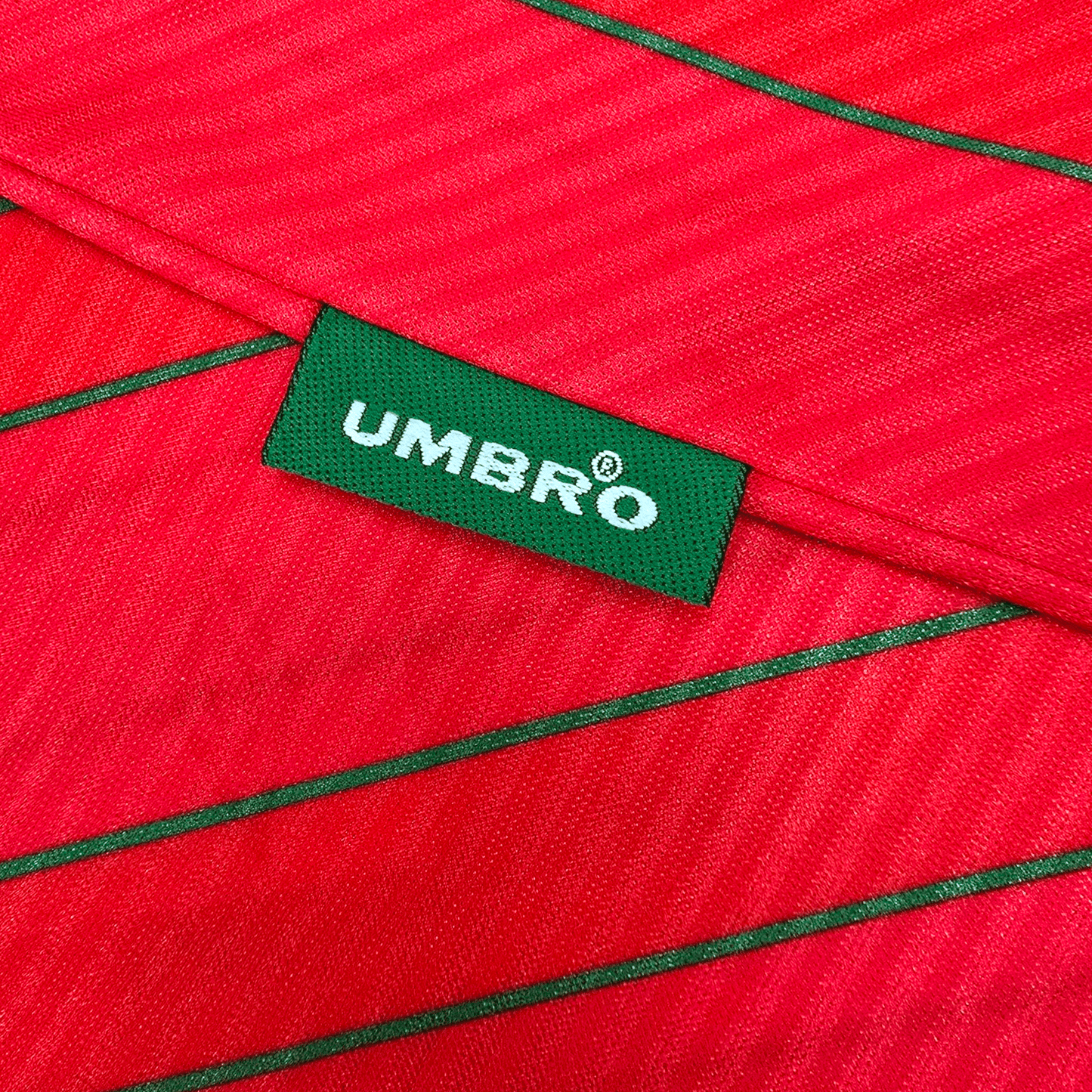 1994/96 Wales Home Football Shirt (M) Umbro