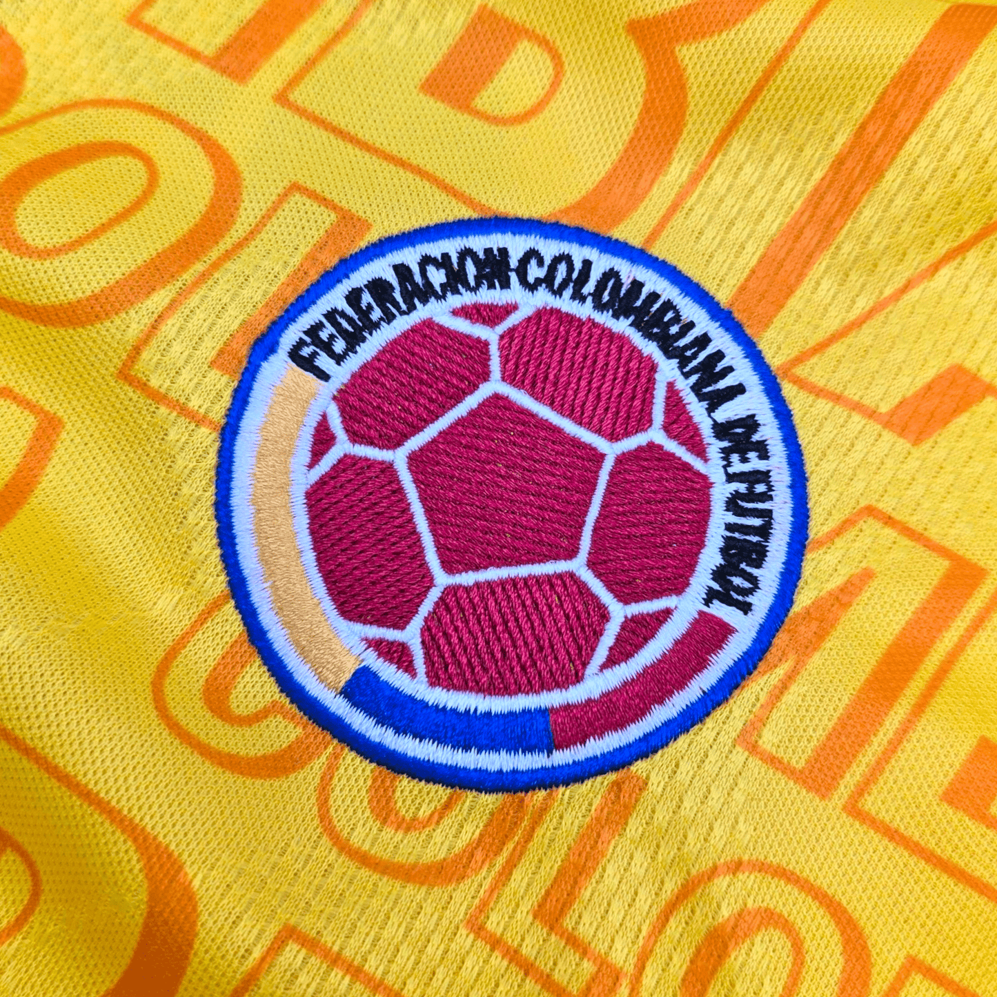 1995/96 Colombia Home Football Shirt (XL) Umbro #10 Valderrama