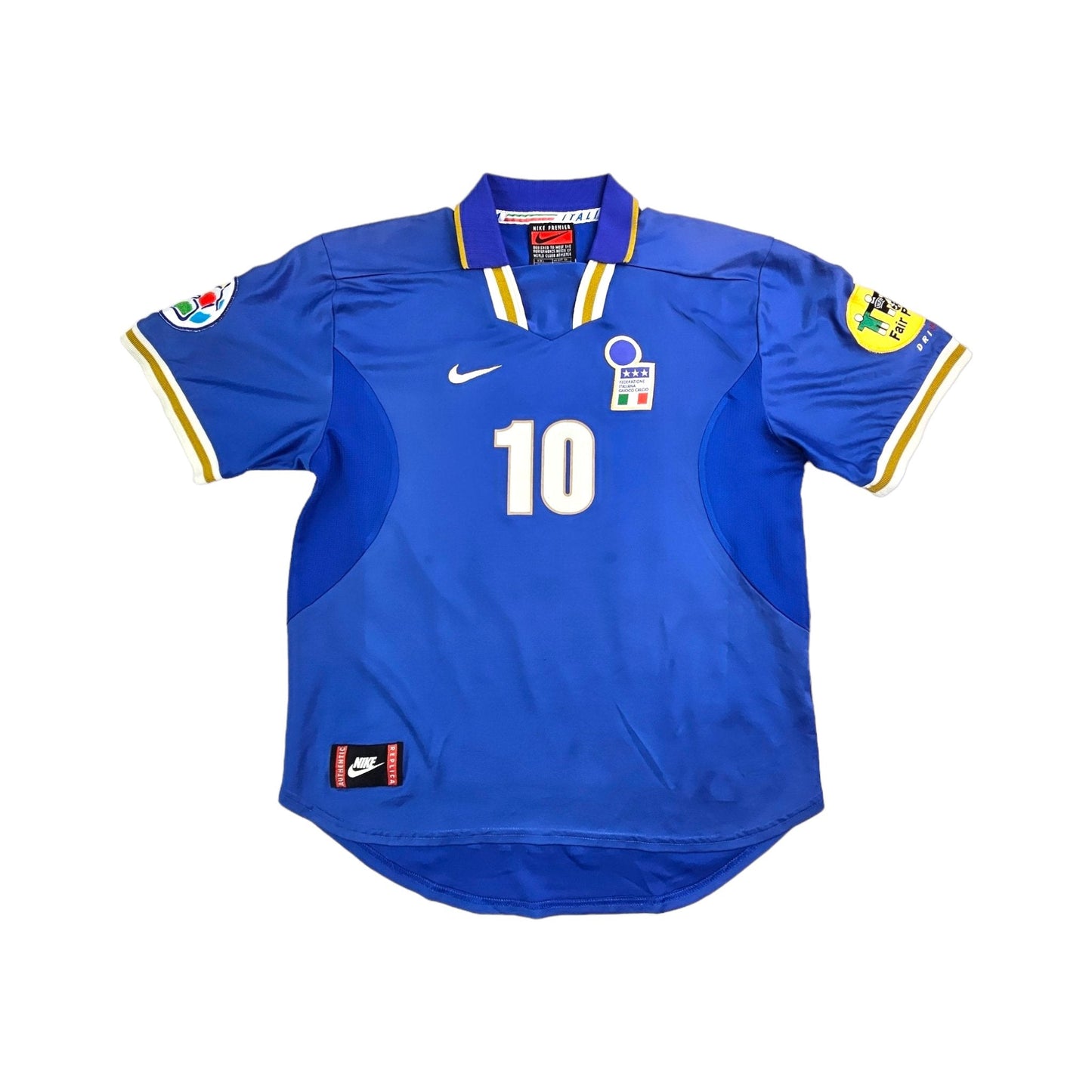 1996/97 Italy Home Football Shirt (L) Nike #10 Albertini
