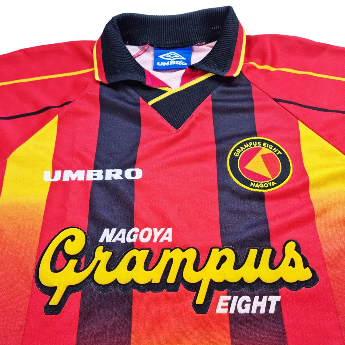 1996/98 Nagoya Grampus Eight Home Football Shirt (XL) Umbro