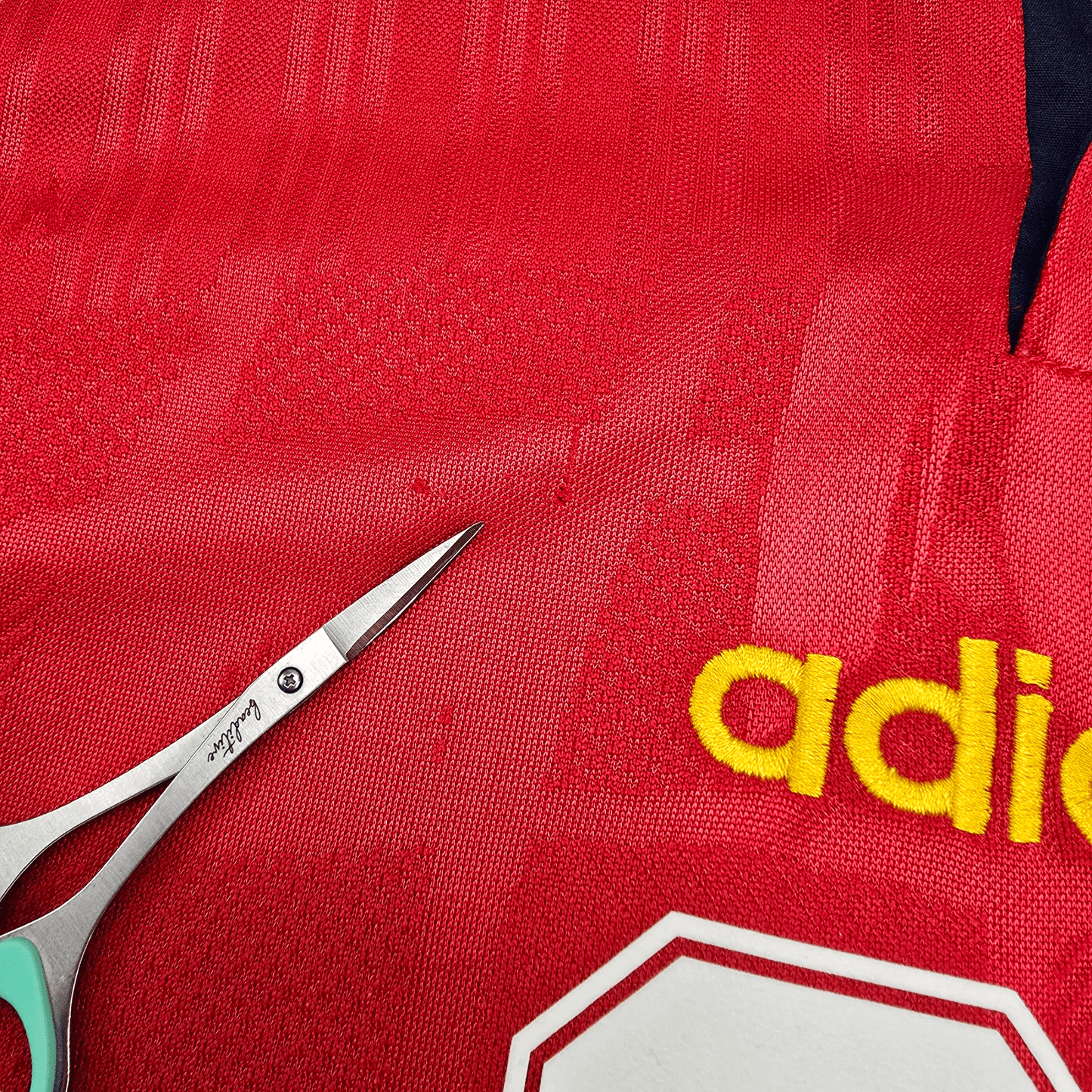 1996/98 Spain Home Football Shirt (S) Adidas #21 Luis Enrique
