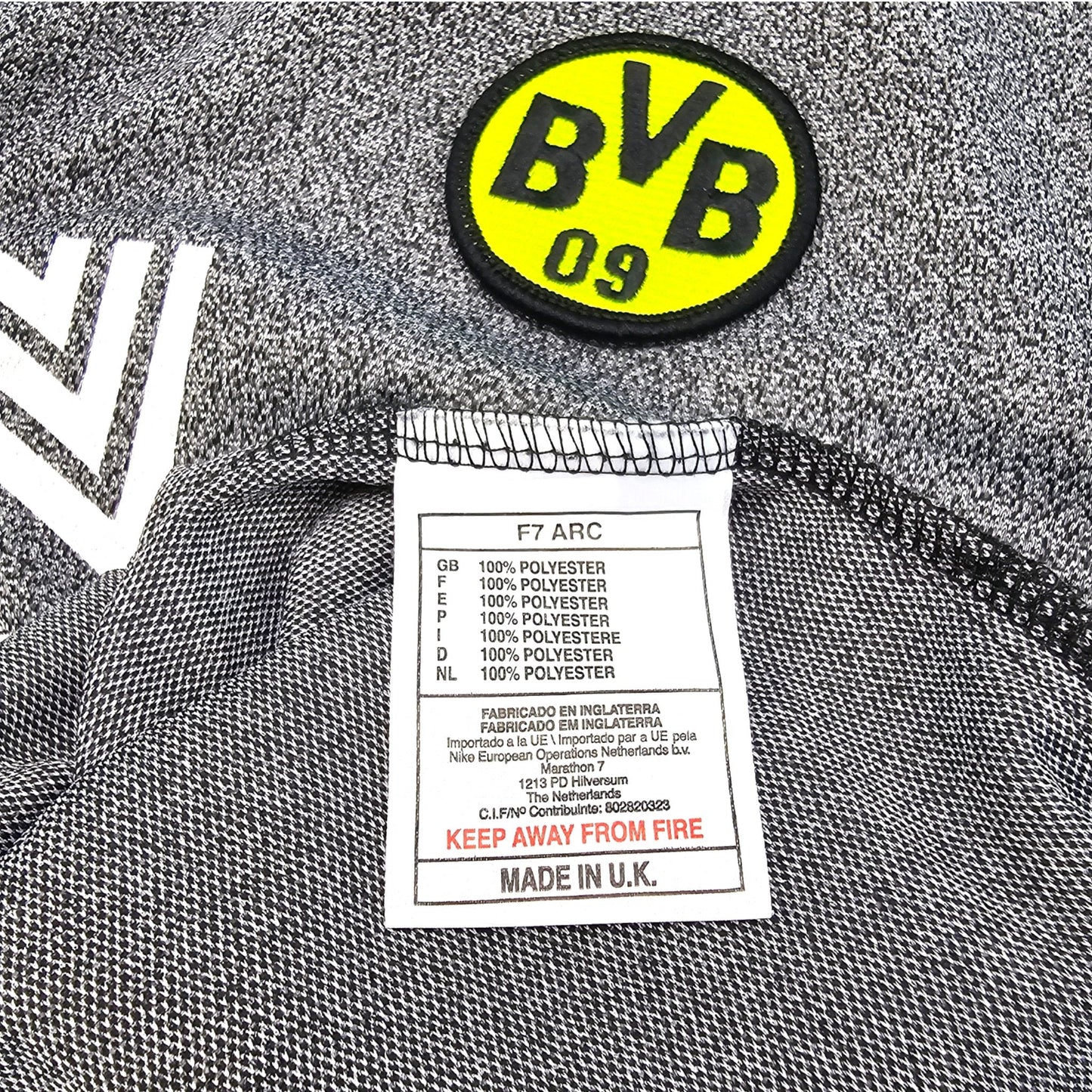 1997/98 Dortmund Away Football Shirt (M) Nike