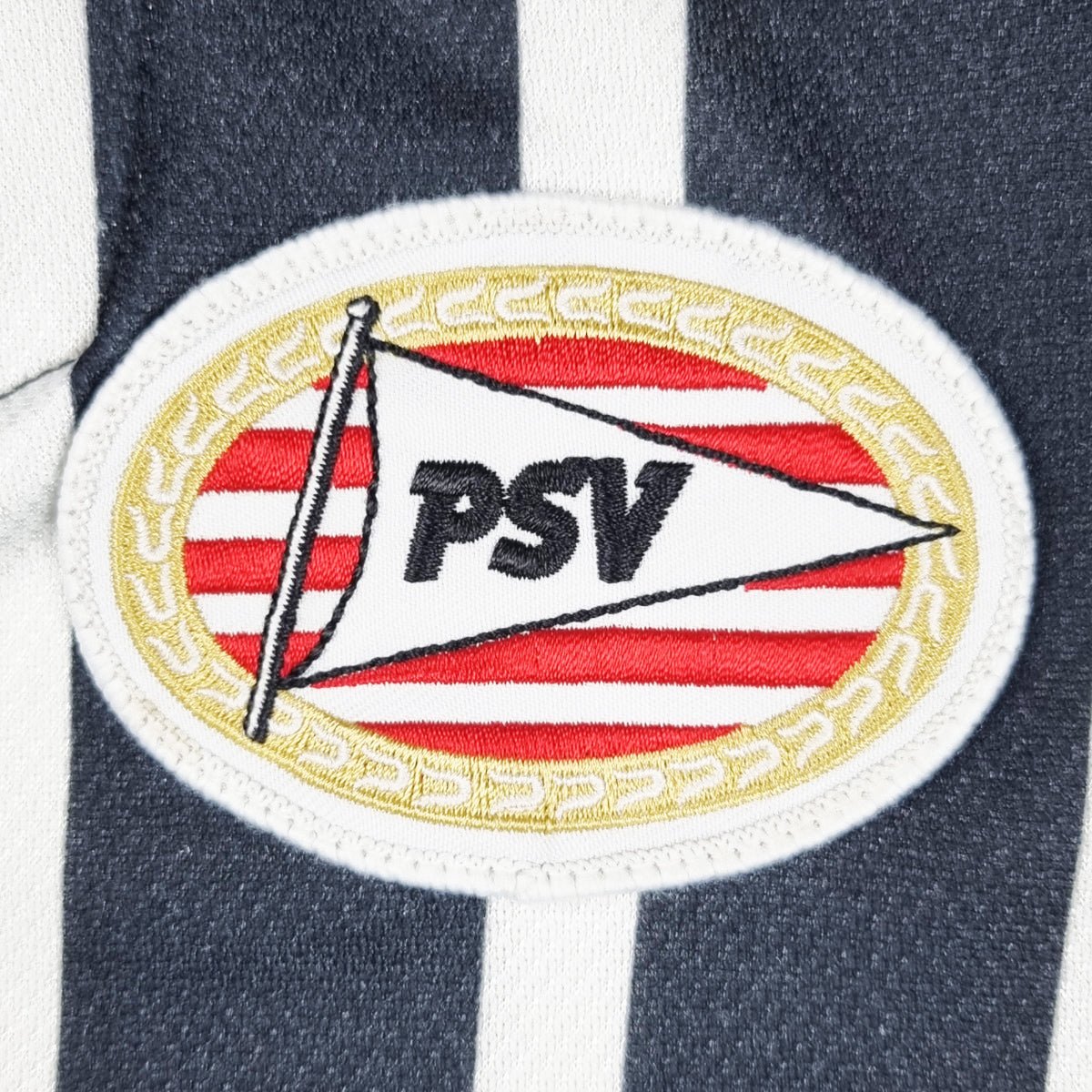 1997/98 PSV Away Football Shirt (L) Nike #8 Cocu