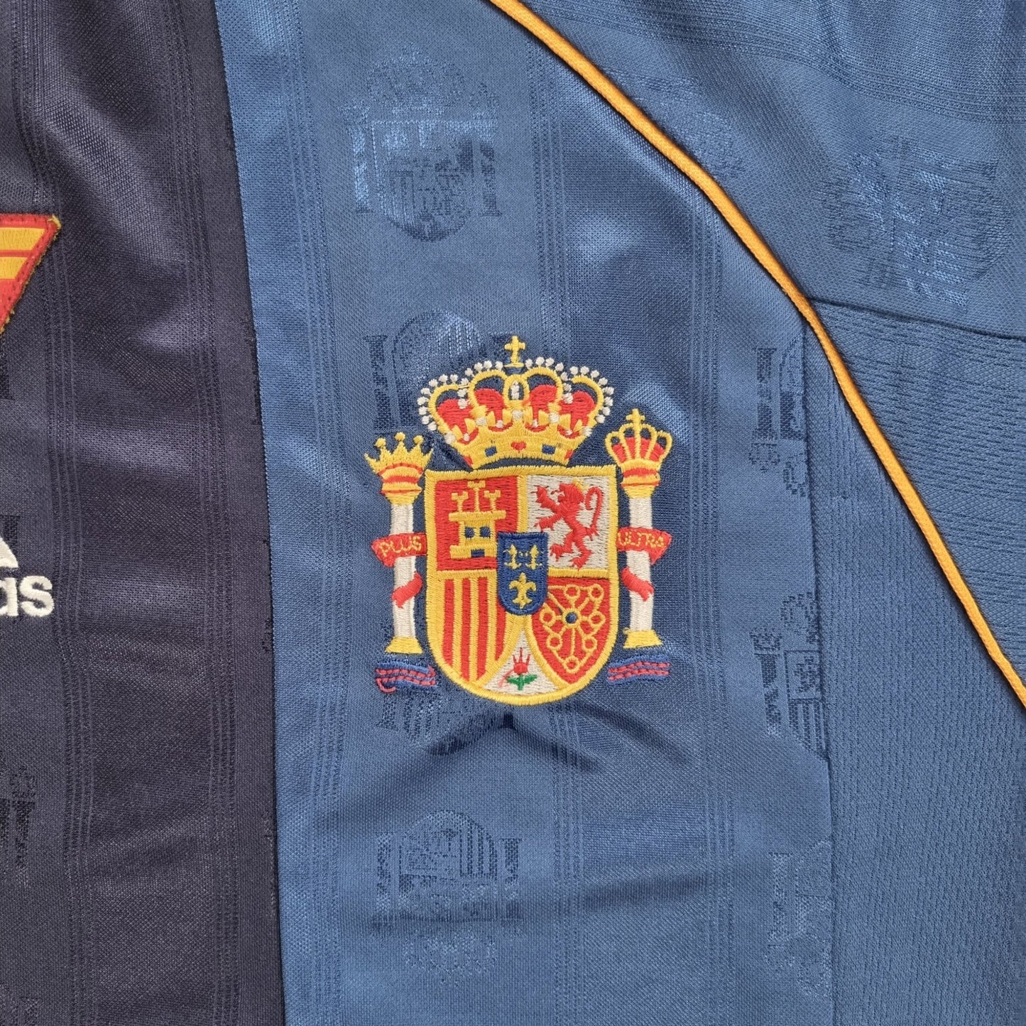 1998/99 Spain Away Football Shirt (M) Adidas