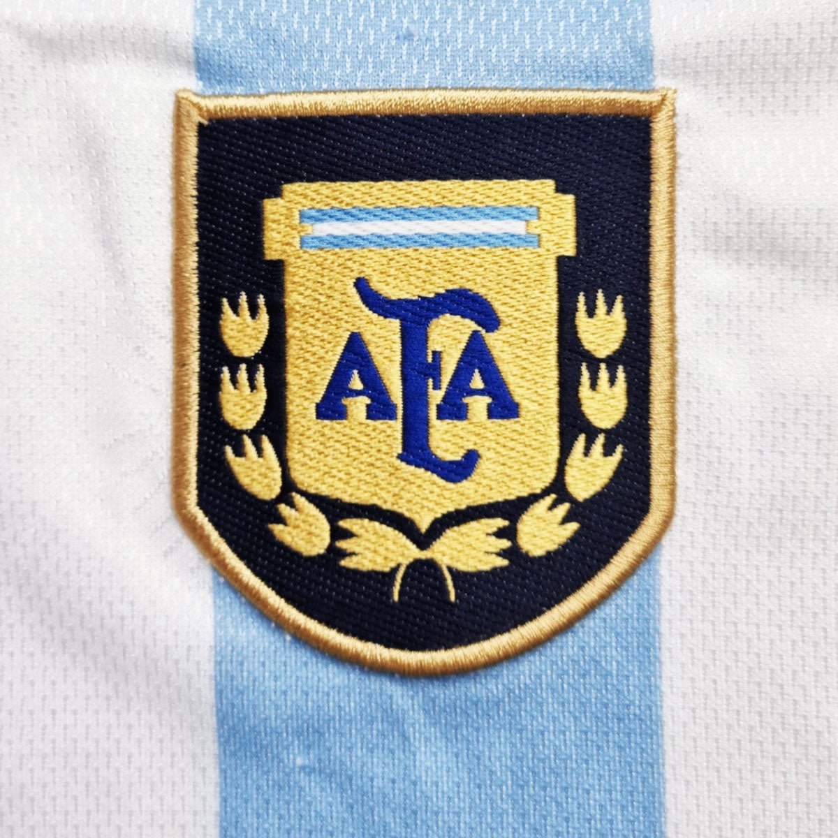 1999/00 Argentina Home Football Shirt (L) Reebok