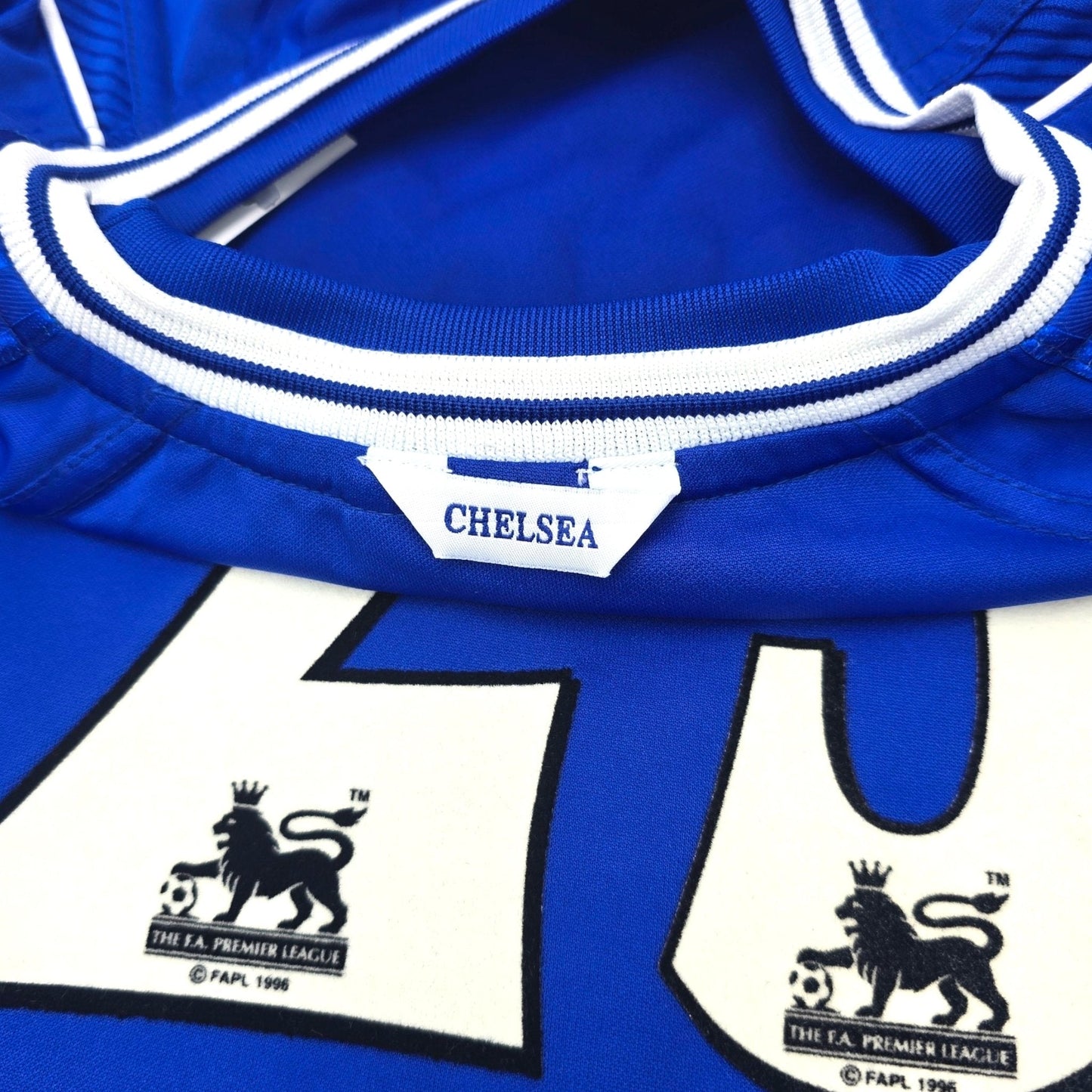 1999/00 Chelsea Home Football Shirt (2XL) #25 Zola