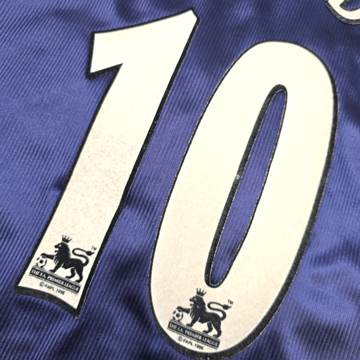 1999/01 Derby County Away Football Shirt (S) Puma #10 Kinkladze