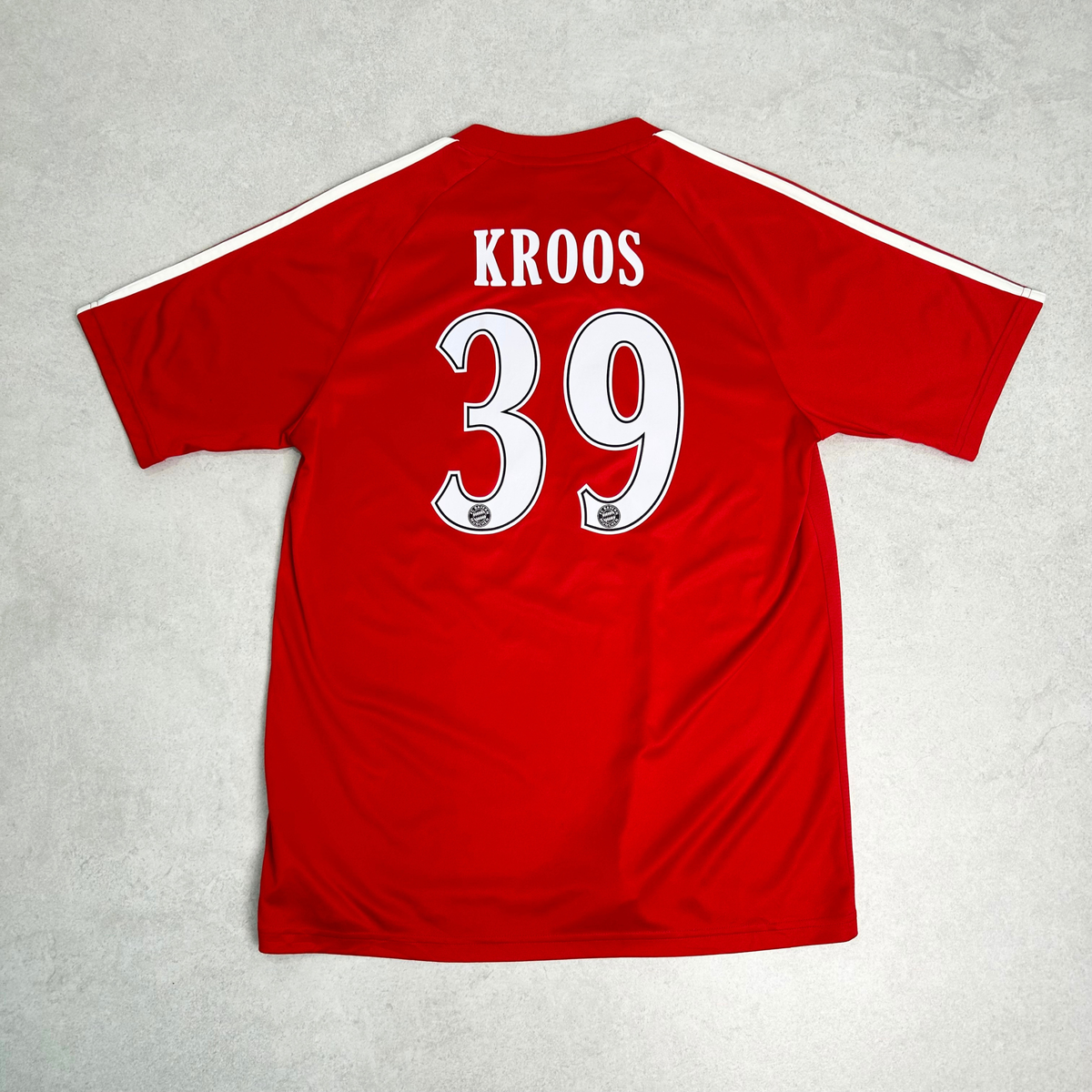 2010/11 Bayern Munich Home Shirt Adidas Kroos (S)