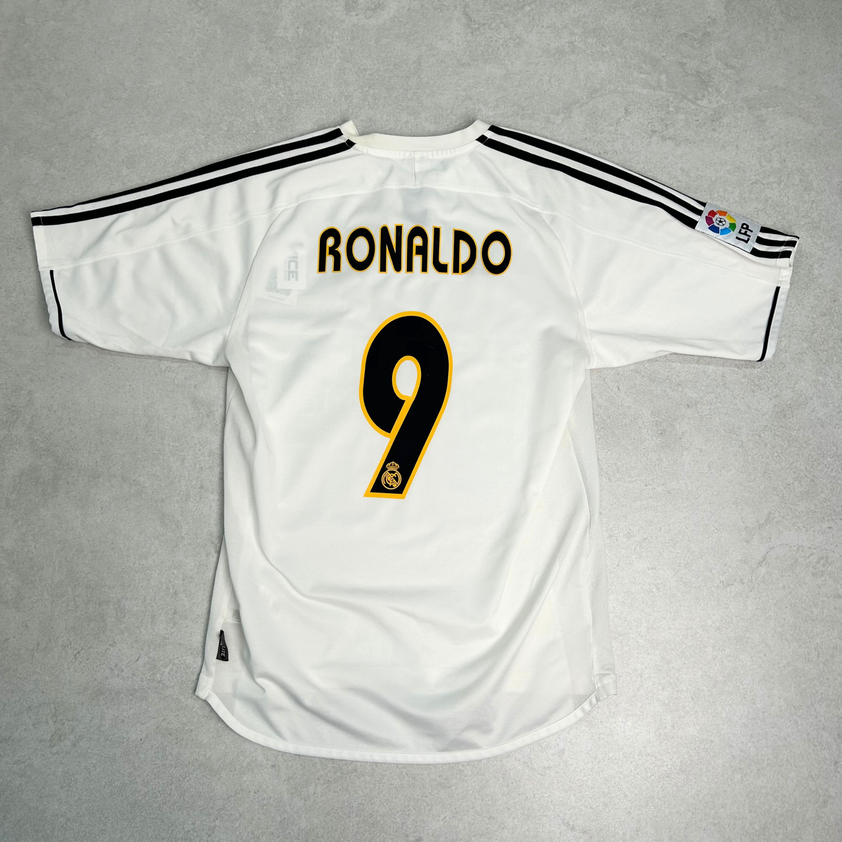 2003/04 Real Madrid Home Shirt Adidas Ronaldo (M)