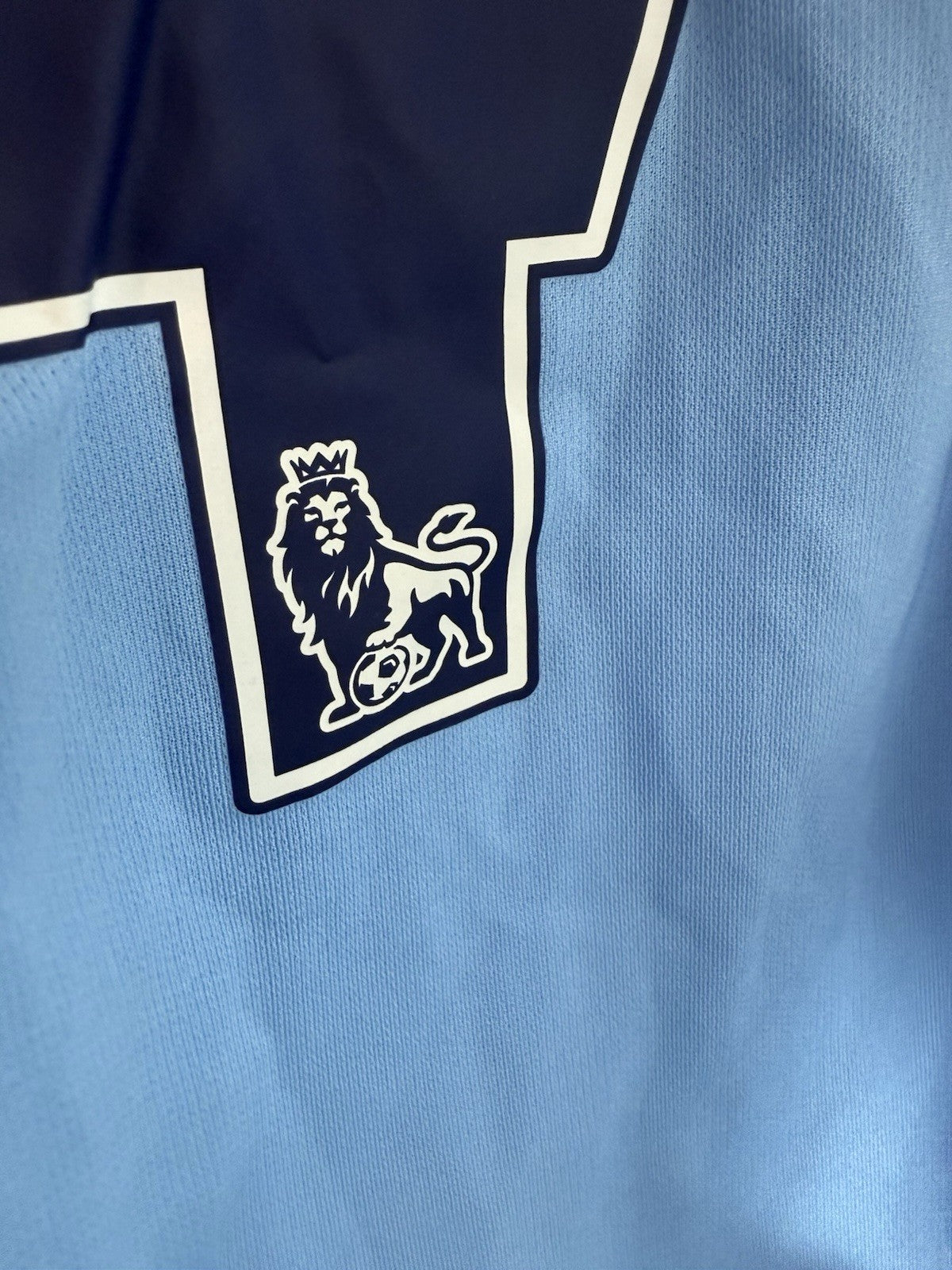 Manchester City Stones #24 2016/17 Large Home Very Good Condition 776907-489