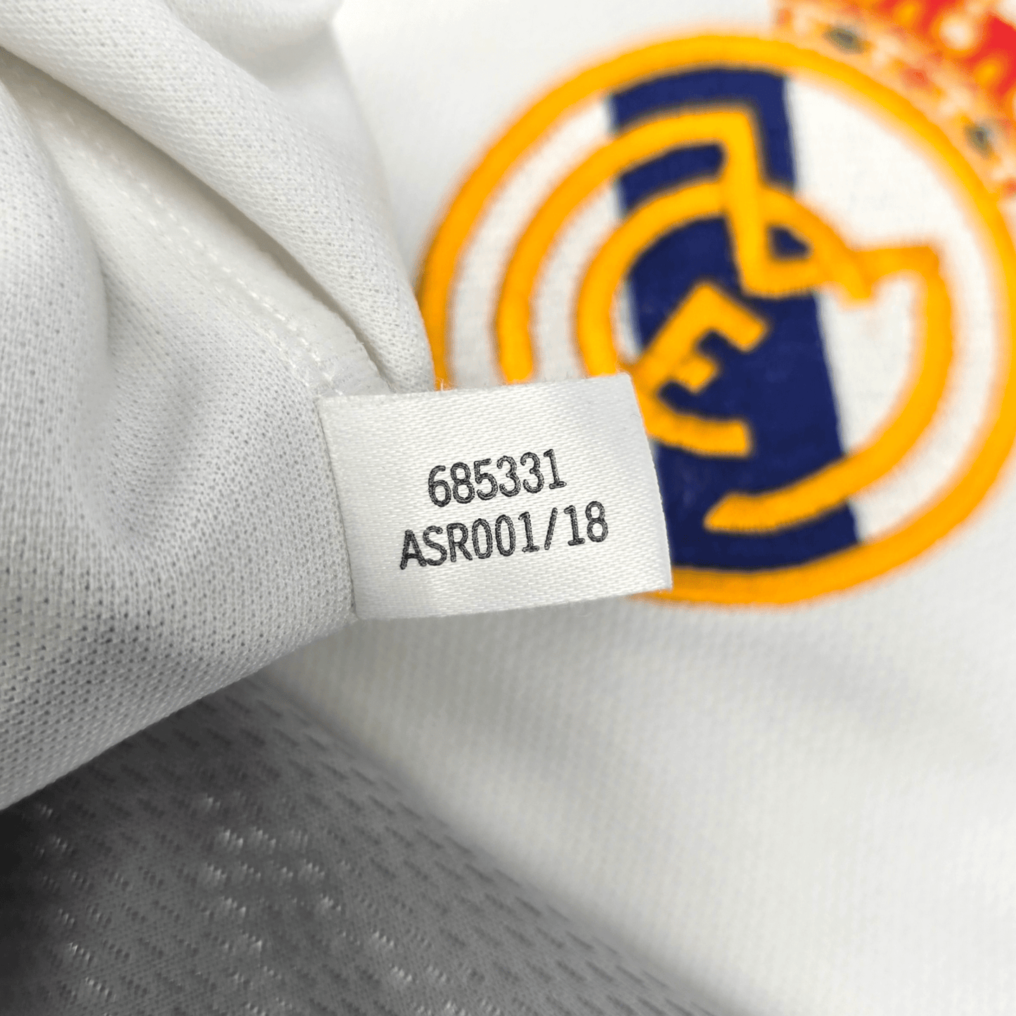 2000/01 Real Madrid Home Football Shirt (XL) Adidas #5 Zidane