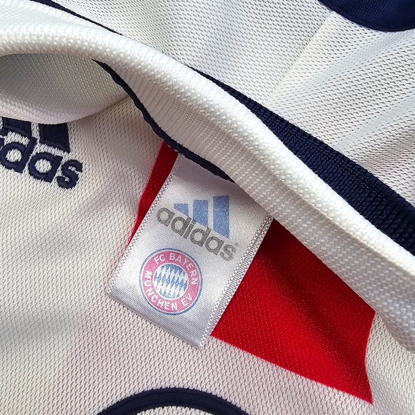 2000/02 Bayern Munich Away Football Shirt (M) Adidas