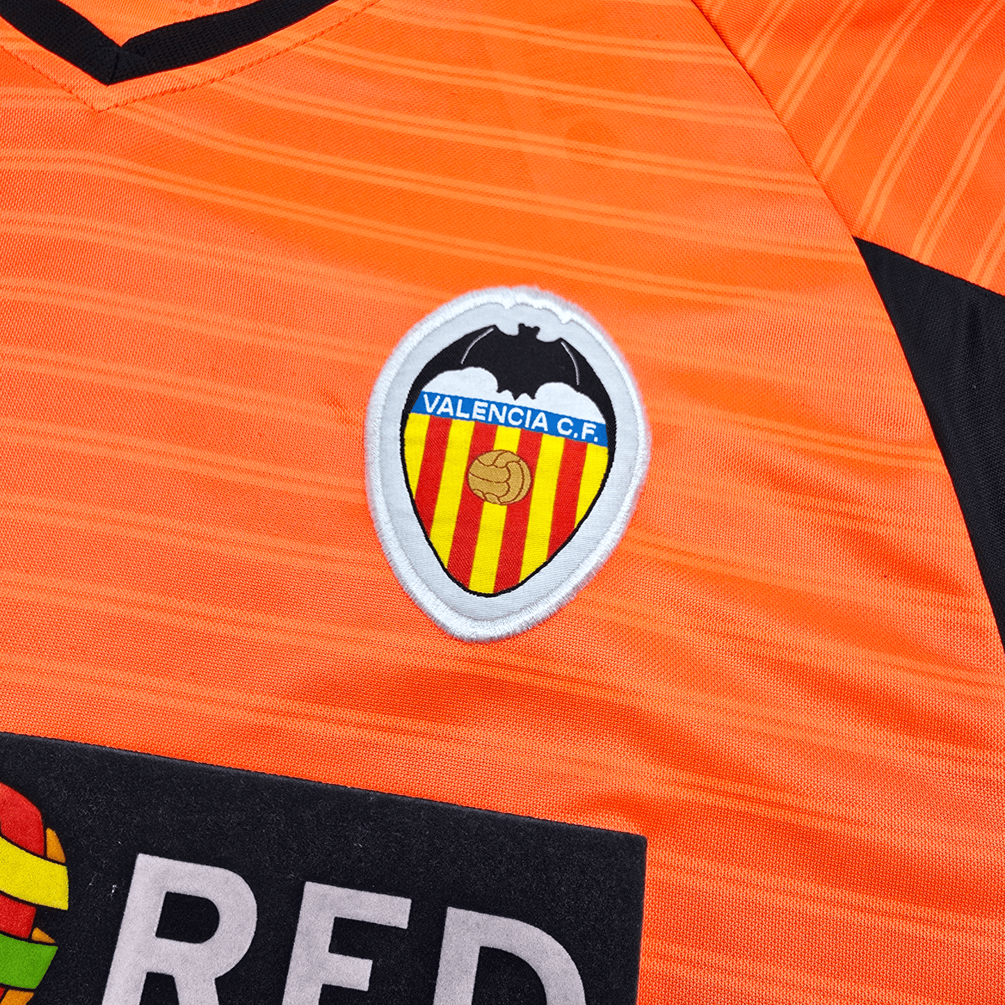 2001/02 Valencia Away Football Shirt (L) Nike