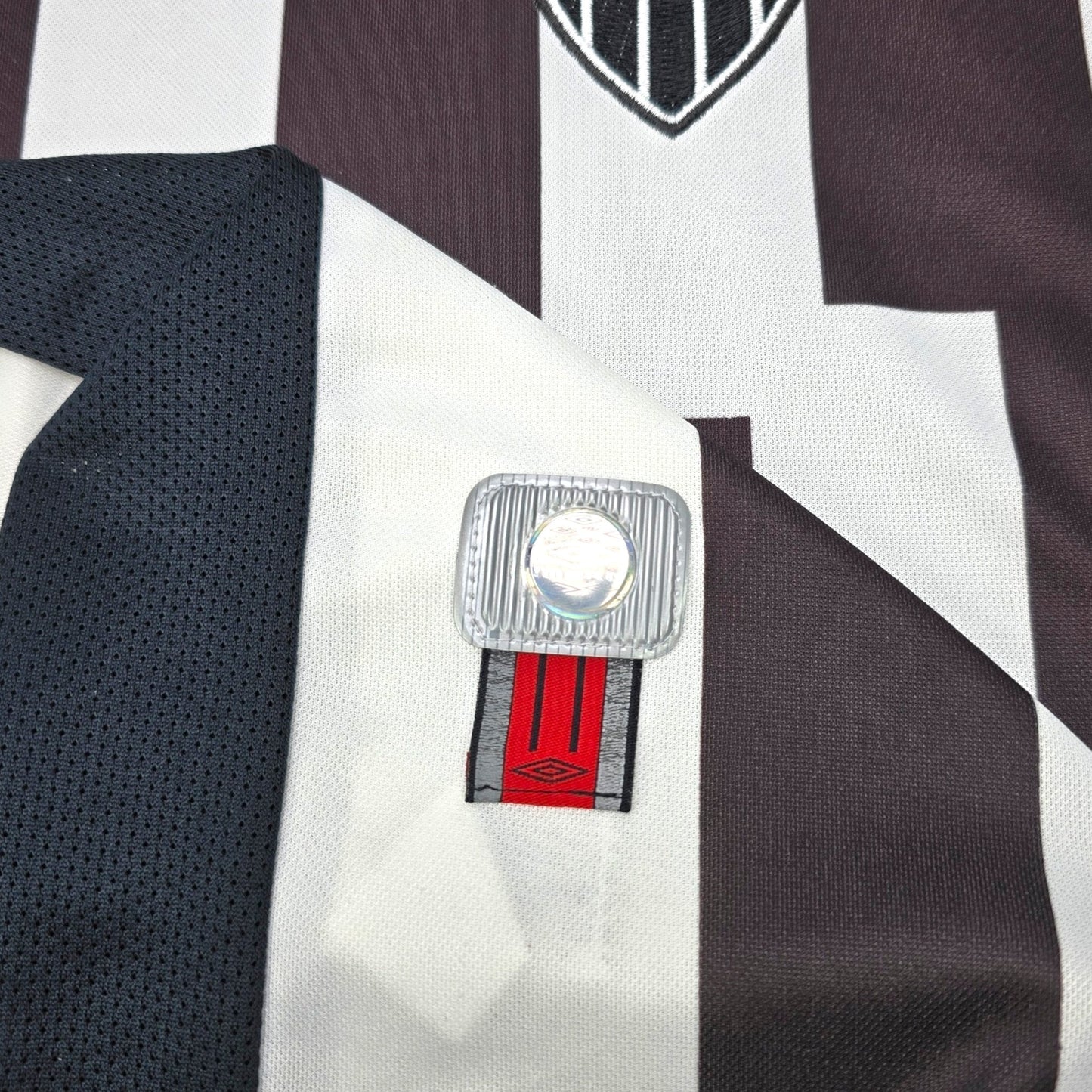 2002/03 Atletico Mineiro Home Football Shirt (L) Umbro