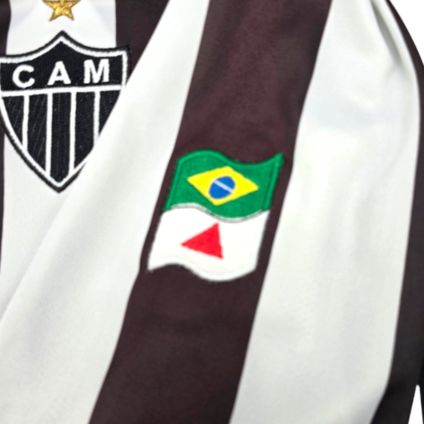 2002/03 Atletico Mineiro Home Football Shirt (L) Umbro
