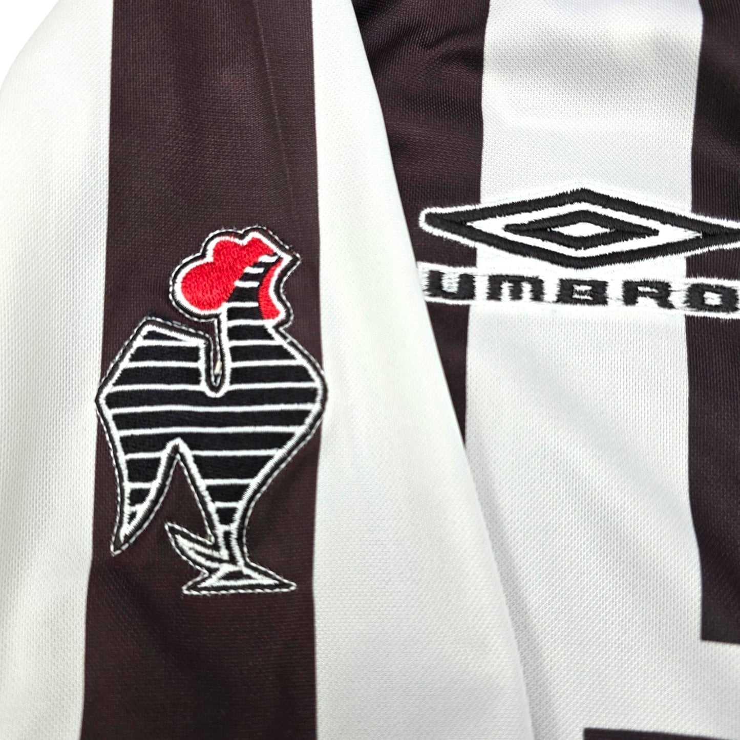 2002/03 Atletico Mineiro Home Football Shirt (L) Umbro