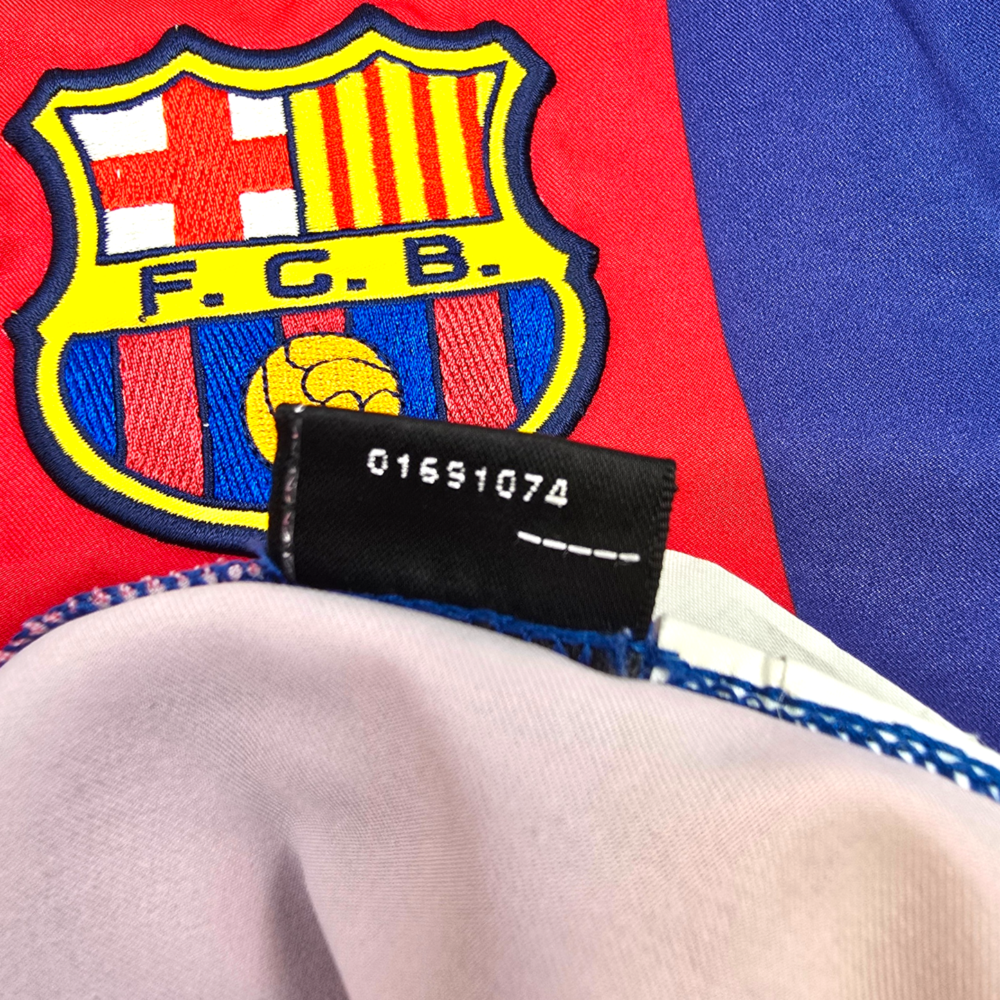 2002/03 Barcelona Home Football Shirt (L) Nike #9 Kluivert