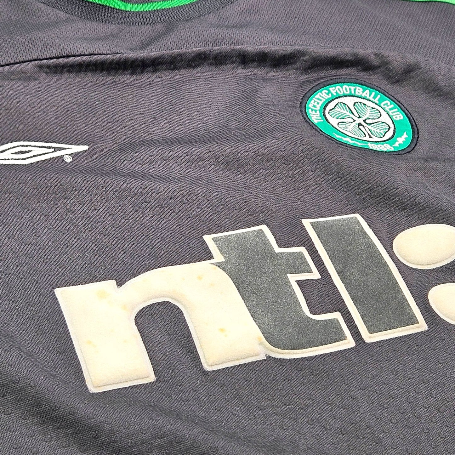 2002/03 Celtic Goal Keeper Football Shirt (Y) Umbro