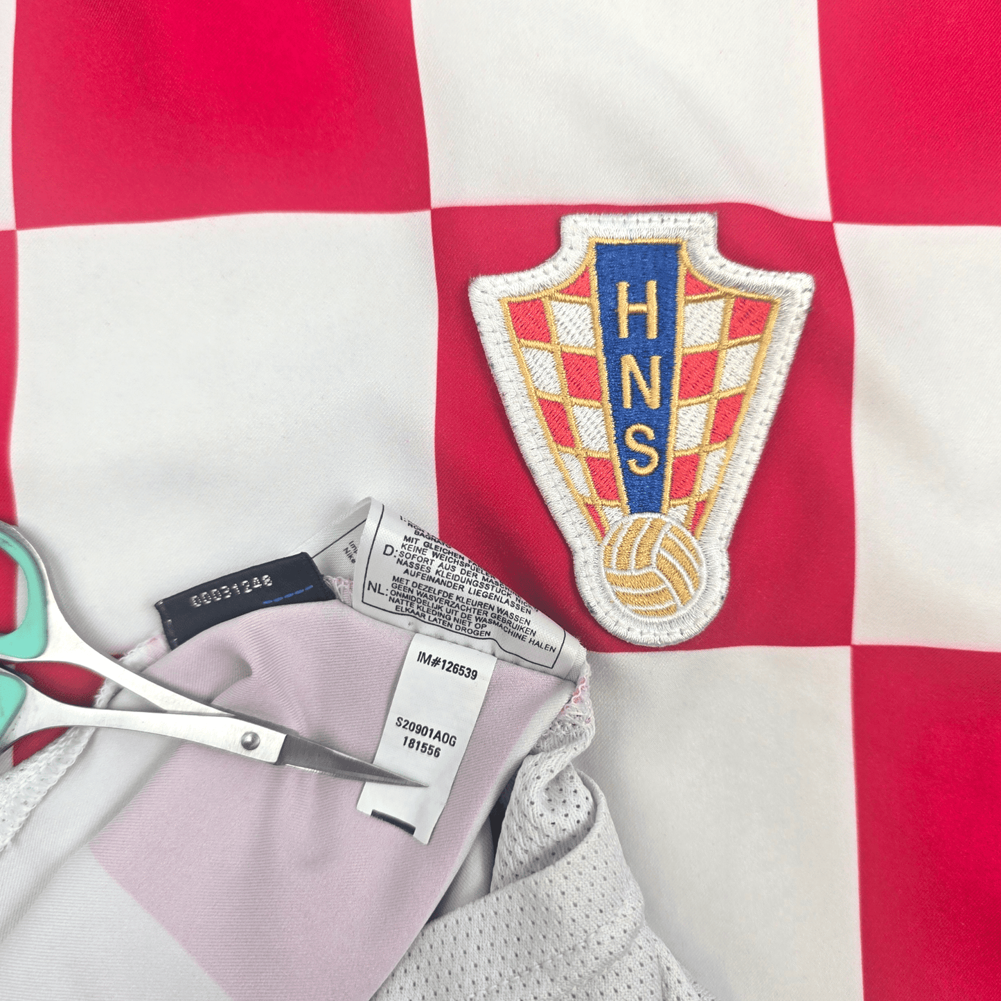 2002/03 Croatia Home Football Shirt (L) Nike
