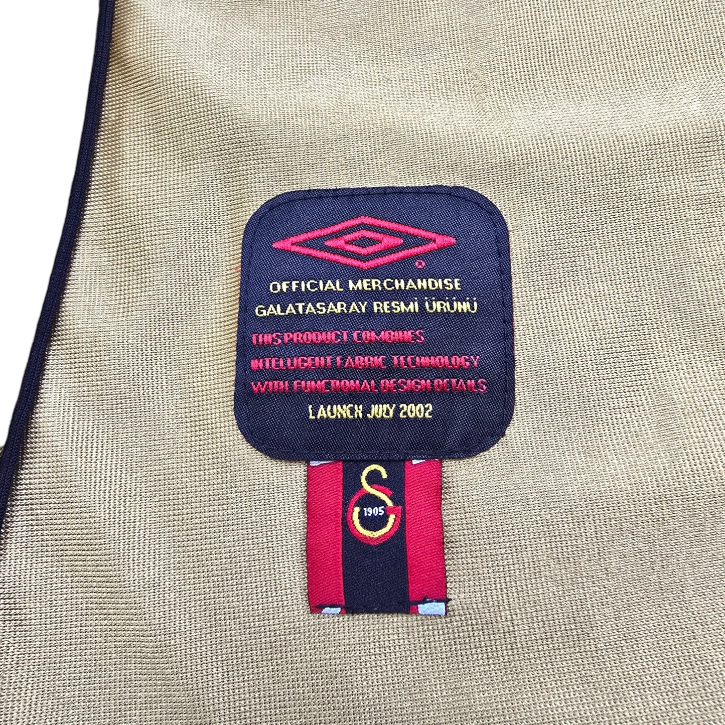 2002/03 Galatasaray Fourth Football Shirt (L) Umbro