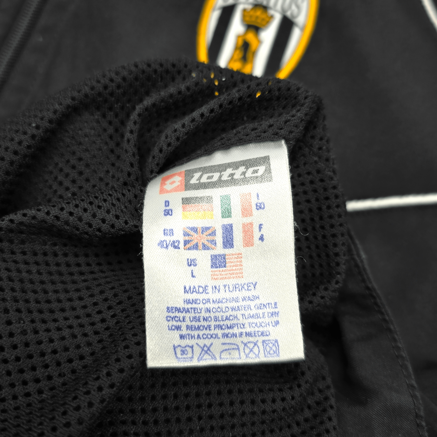 2002/03 Juventus Jacket (L) Lotto
