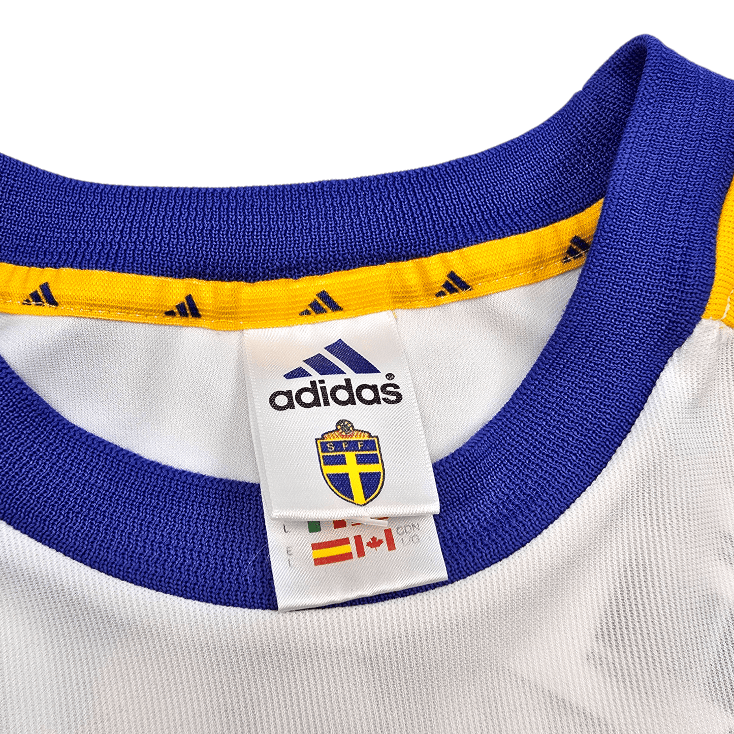 2002/03 Sweden Away Football Shirt (L) Adidas #11 Larsson