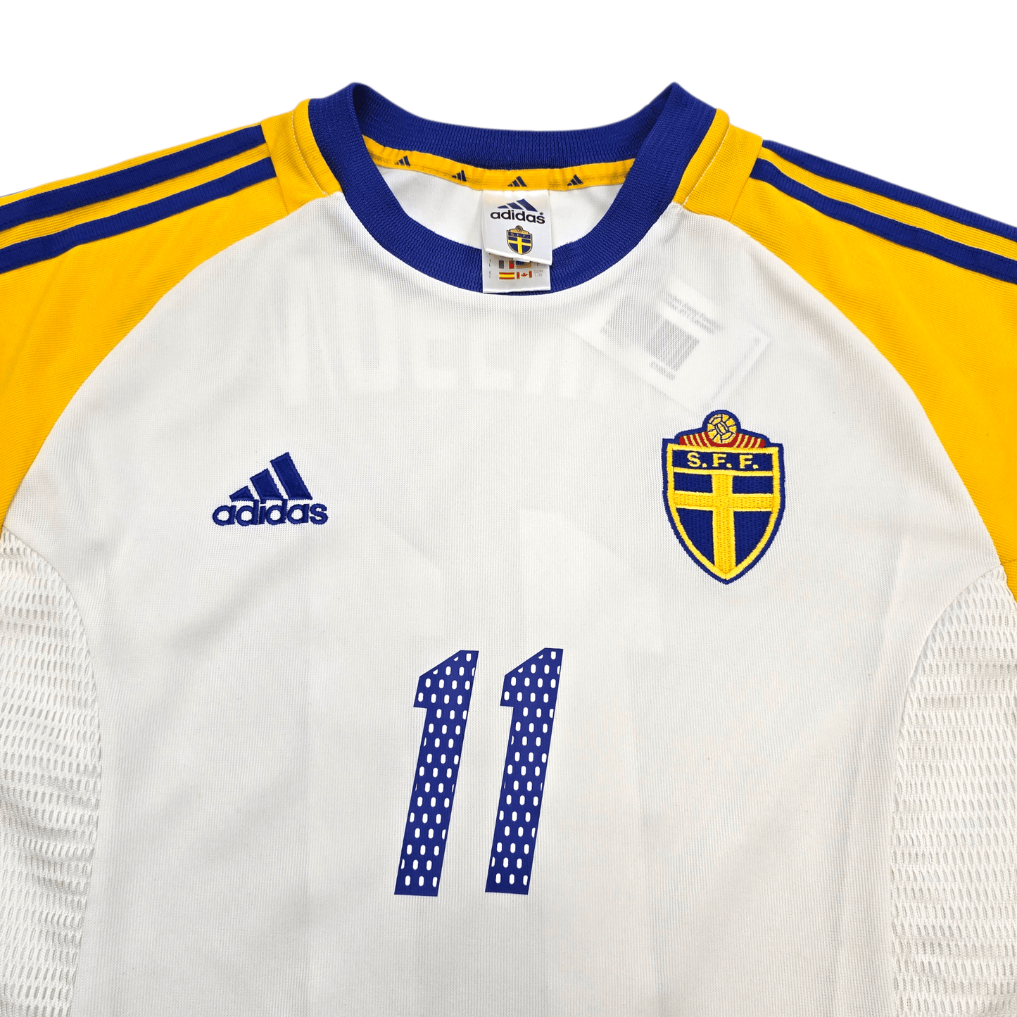 2002/03 Sweden Away Football Shirt (L) Adidas #11 Larsson