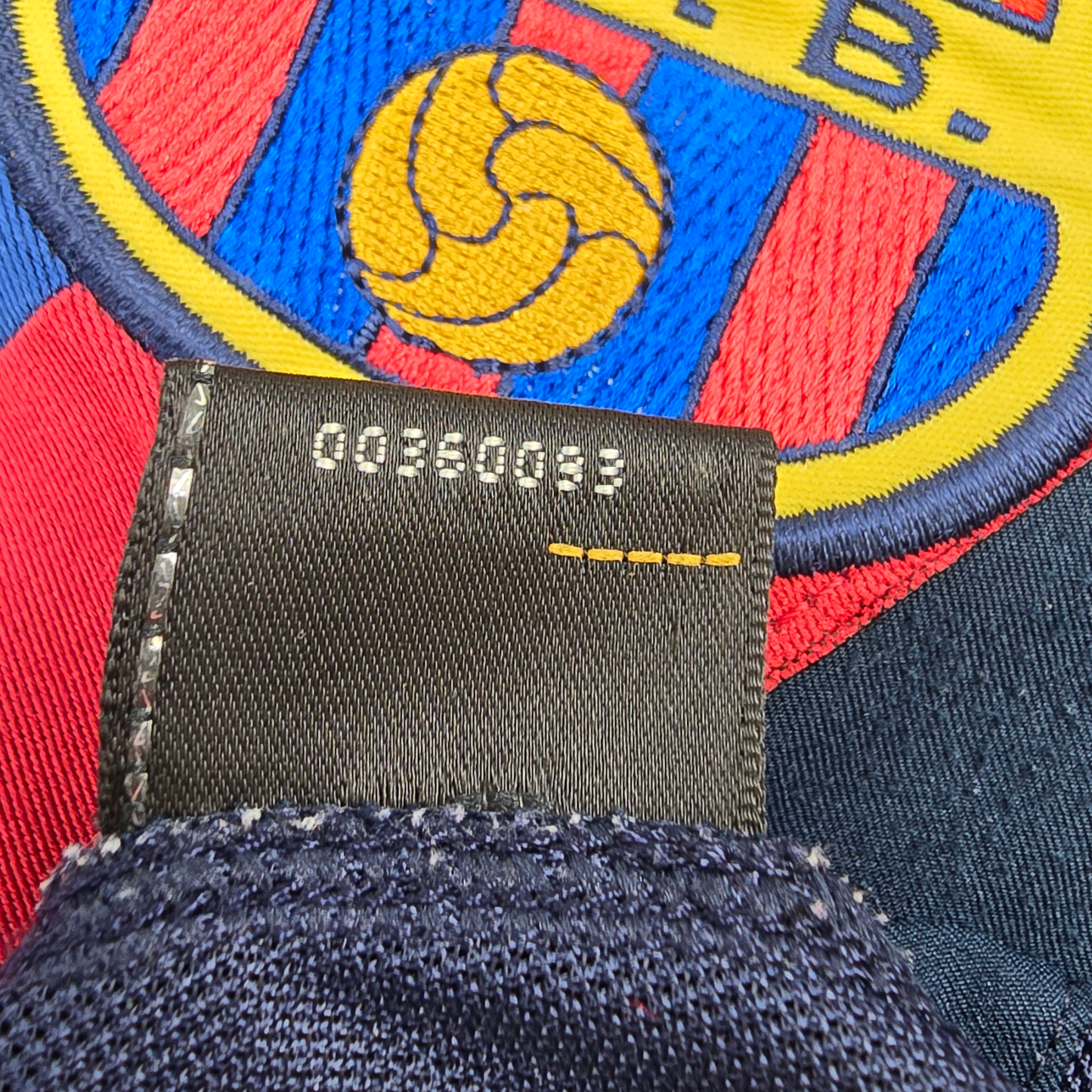 2002/04 Barcelona Away Football Shirt (L) Nike #10 Riquelme