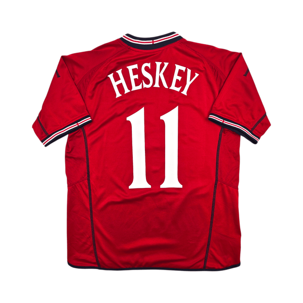 2002/04 England Away Football Shirt (M) Umbro #11 Heskey