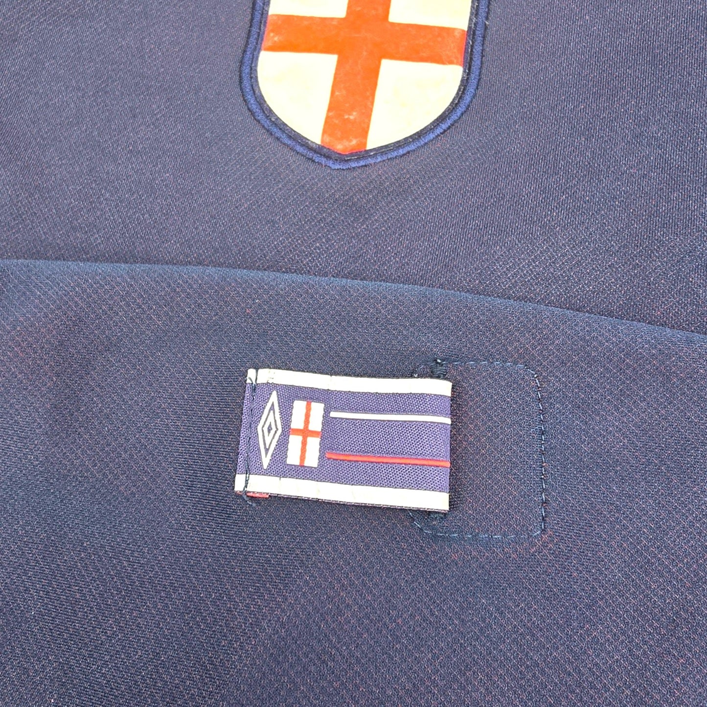 2002/04 England Away Football Shirt (M) Umbro #7 Beckham